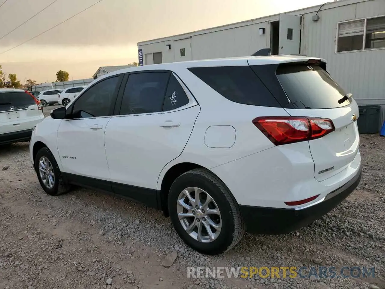 2 Photograph of a damaged car 2GNAXTEV0M6140365 CHEVROLET EQUINOX 2021