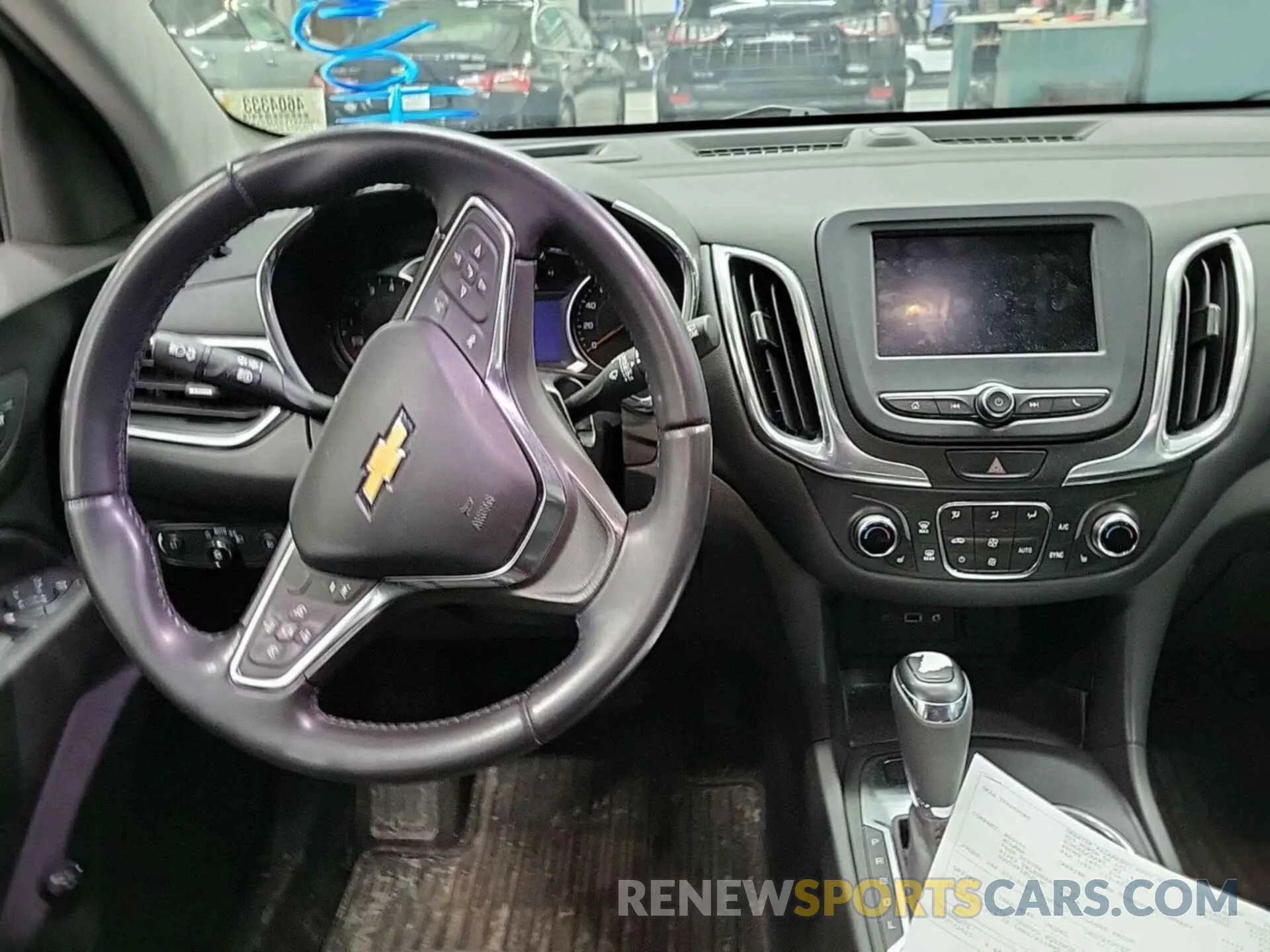 28 Photograph of a damaged car 2GNAXTEV2M6107836 CHEVROLET EQUINOX 2021