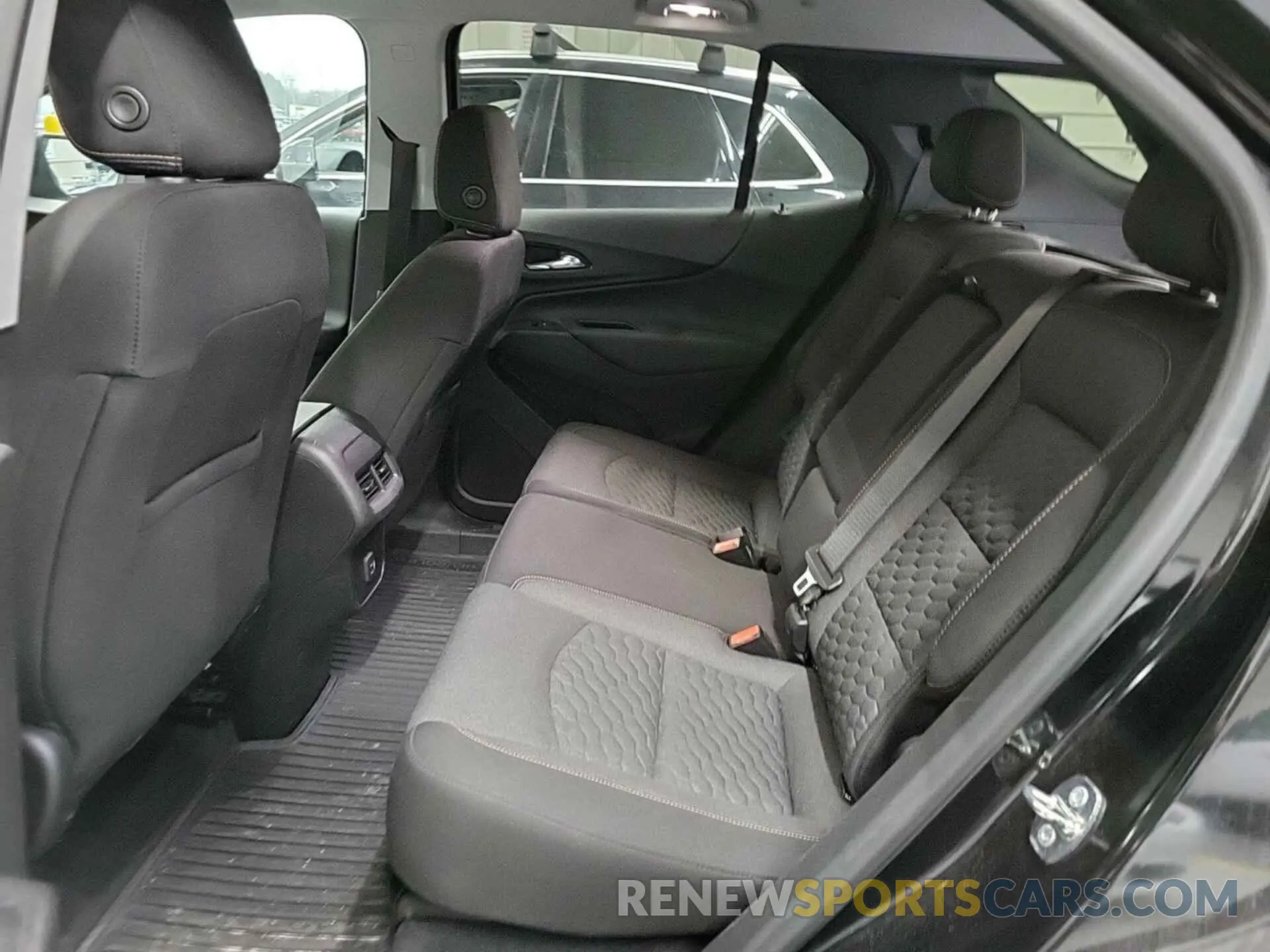 6 Photograph of a damaged car 2GNAXTEV2M6107836 CHEVROLET EQUINOX 2021