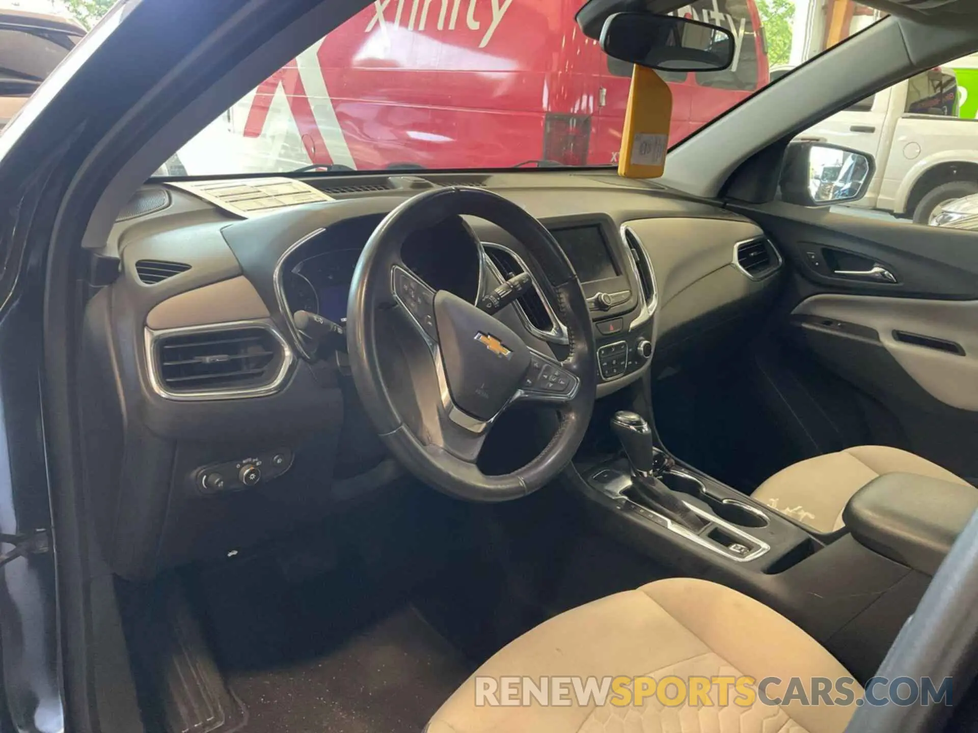 21 Photograph of a damaged car 2GNAXTEV3M6107828 CHEVROLET EQUINOX 2021