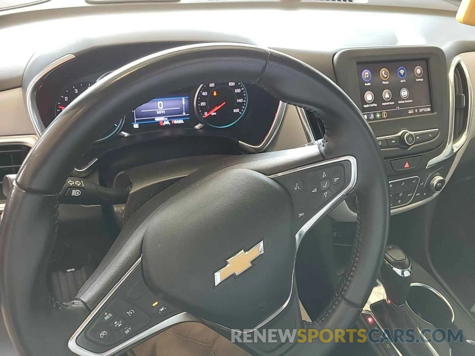 18 Photograph of a damaged car 2GNAXTEV4M6103254 CHEVROLET EQUINOX 2021