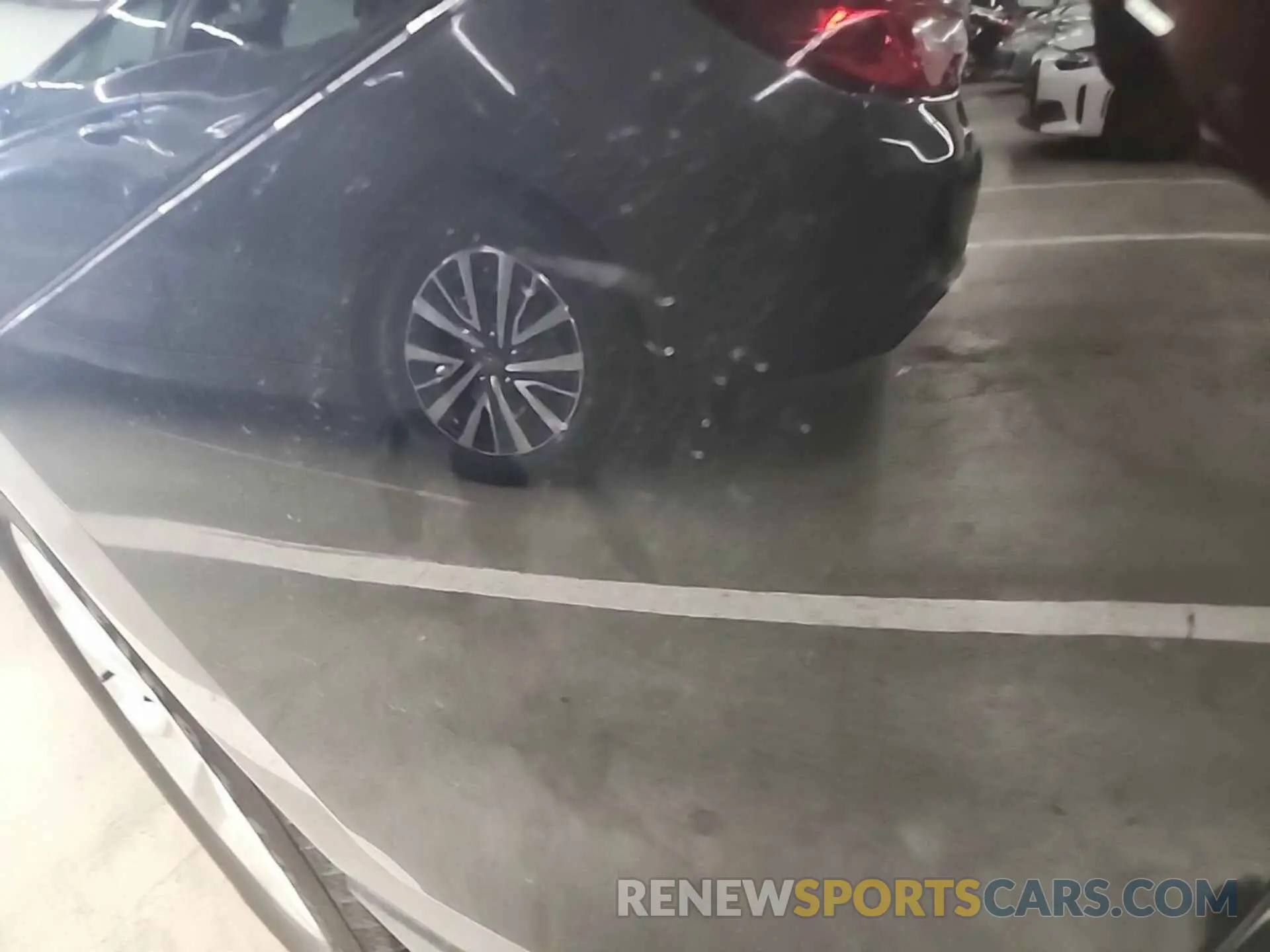 8 Photograph of a damaged car 2GNAXTEV6M6106821 CHEVROLET EQUINOX 2021