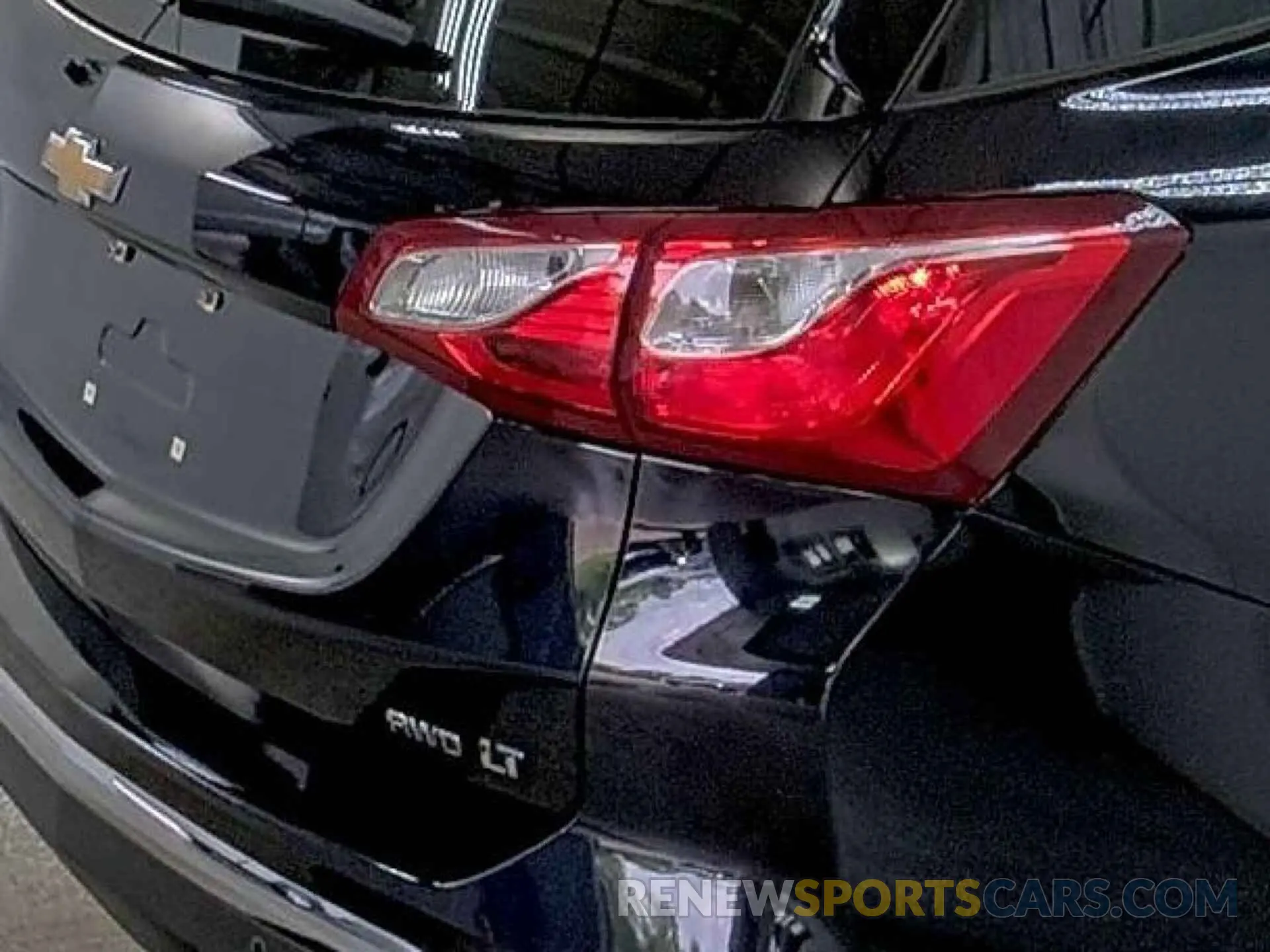 7 Photograph of a damaged car 2GNAXTEV6M6108181 CHEVROLET EQUINOX 2021