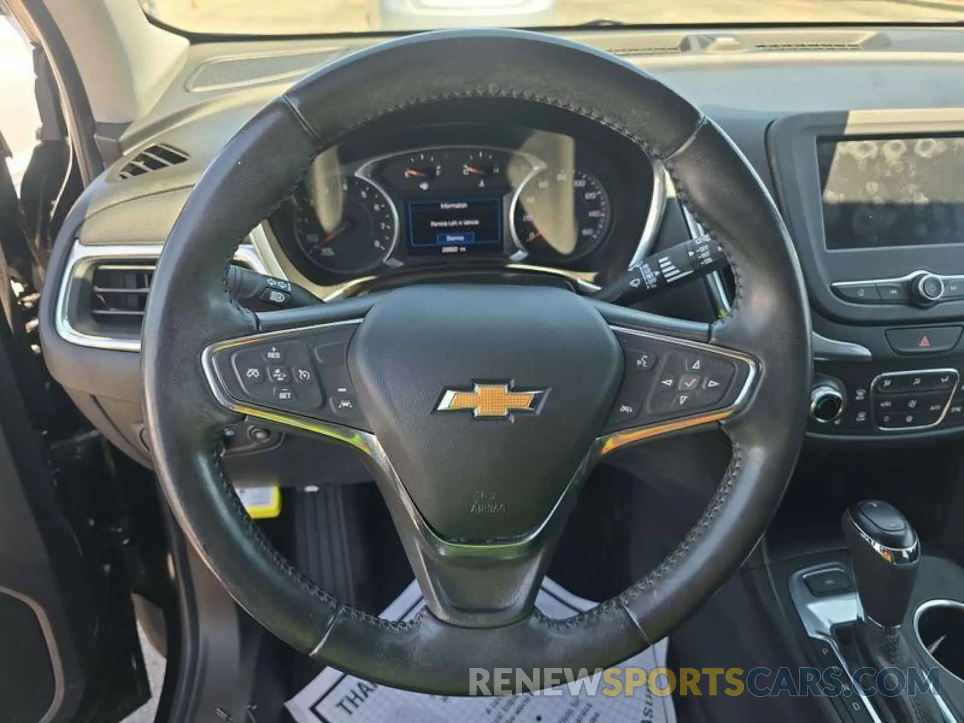 5 Photograph of a damaged car 2GNAXTEV6M6108231 CHEVROLET EQUINOX 2021