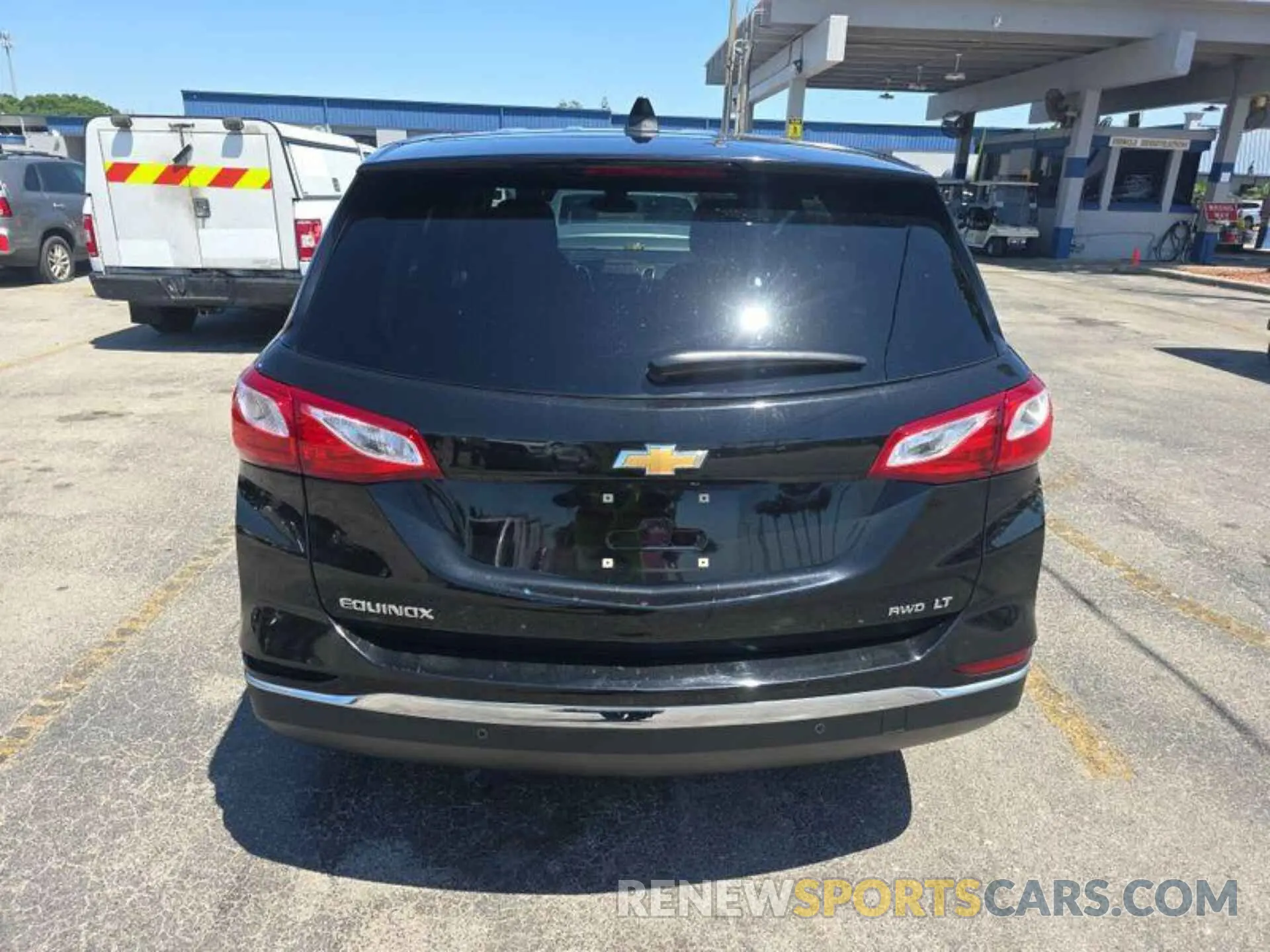 6 Photograph of a damaged car 2GNAXTEV6M6108231 CHEVROLET EQUINOX 2021