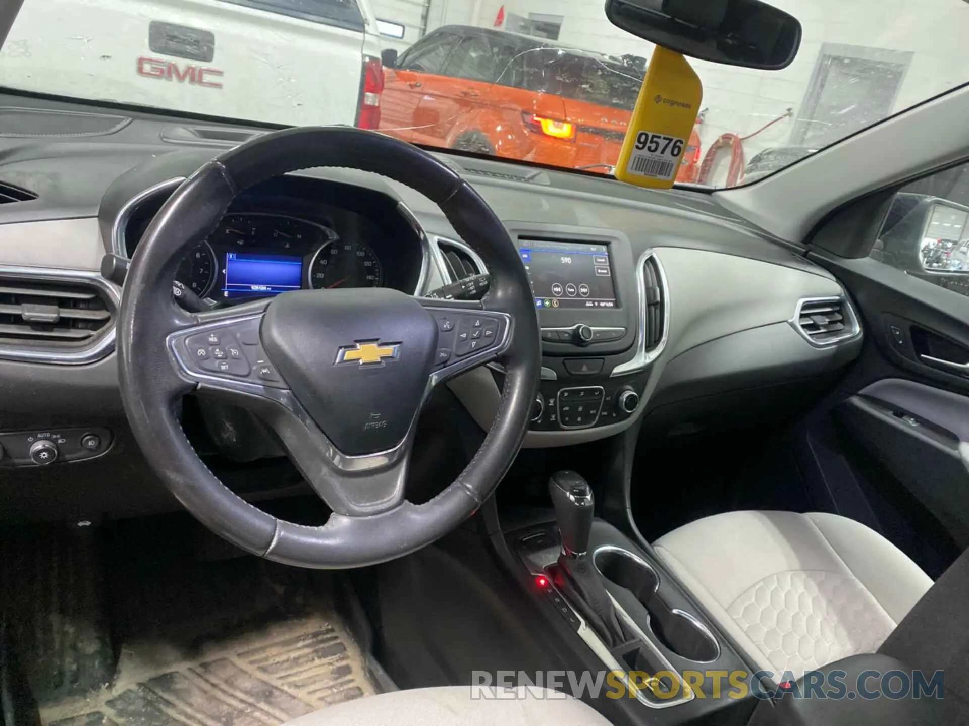 20 Photograph of a damaged car 2GNAXTEV6M6162063 CHEVROLET EQUINOX 2021