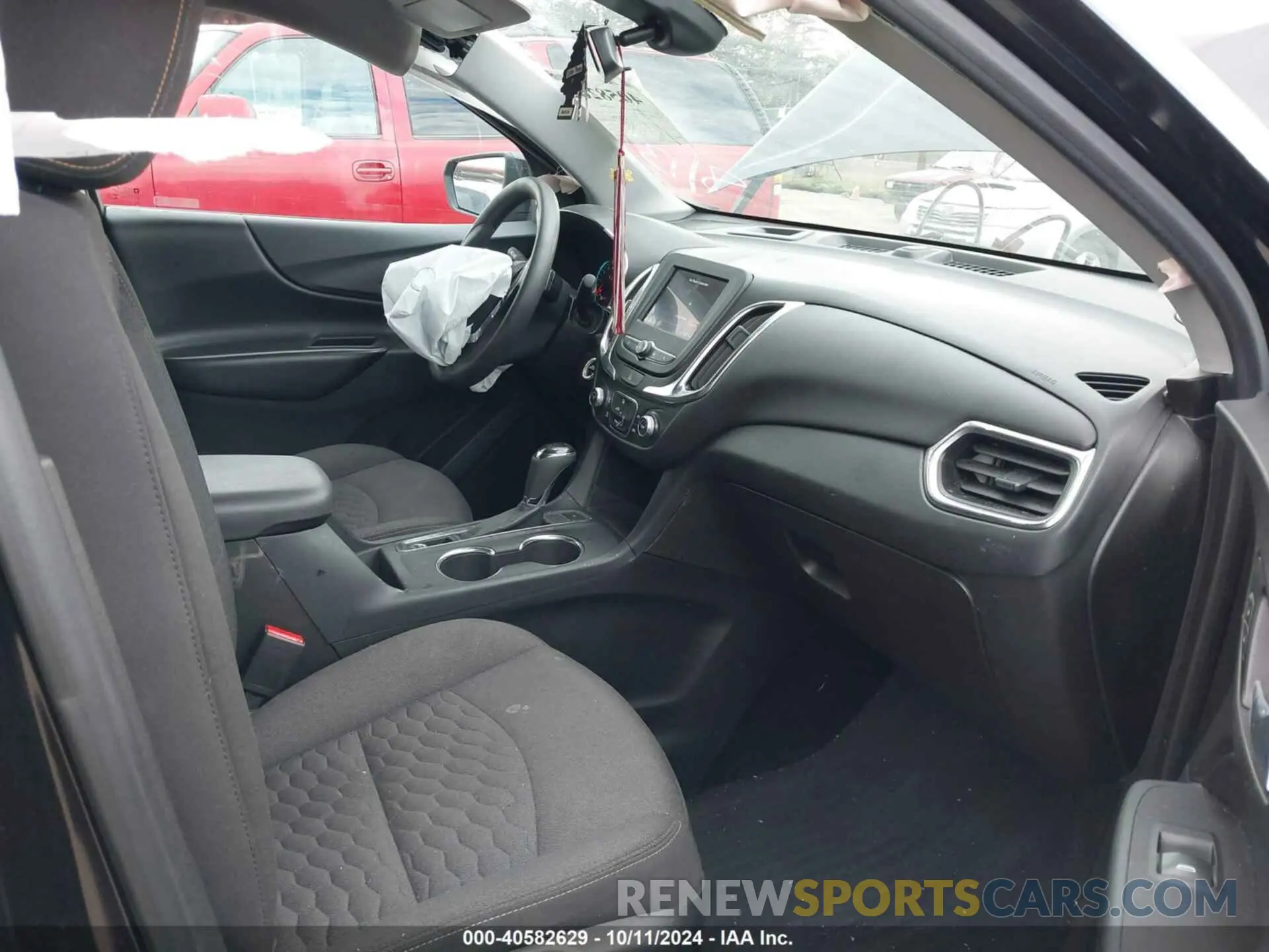 5 Photograph of a damaged car 2GNAXTEV8M6101278 CHEVROLET EQUINOX 2021