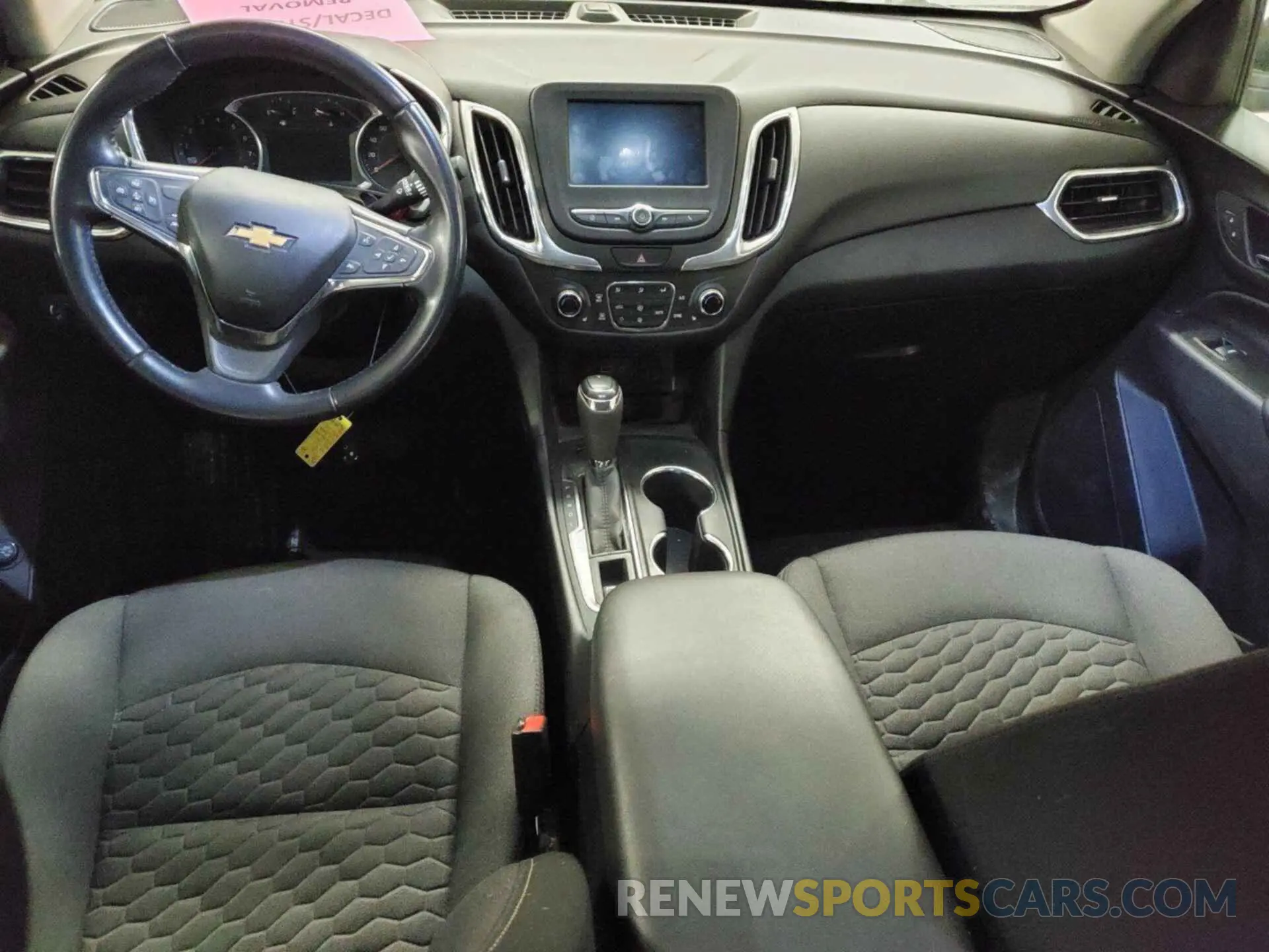 10 Photograph of a damaged car 2GNAXTEV8M6104956 CHEVROLET EQUINOX 2021