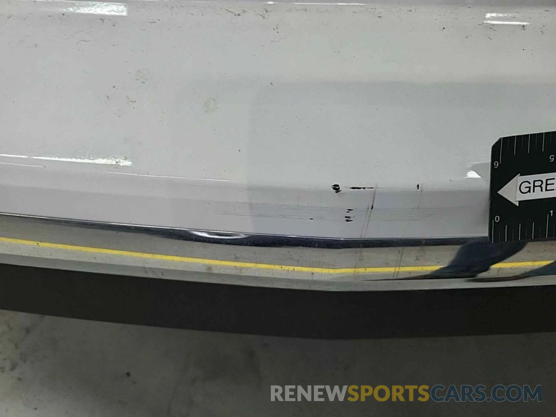 28 Photograph of a damaged car 2GNAXTEV8M6157334 CHEVROLET EQUINOX 2021