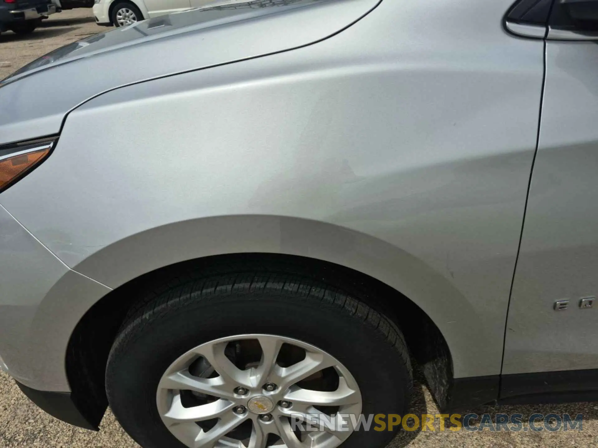 19 Photograph of a damaged car 2GNAXTEV8M6158242 CHEVROLET EQUINOX 2021