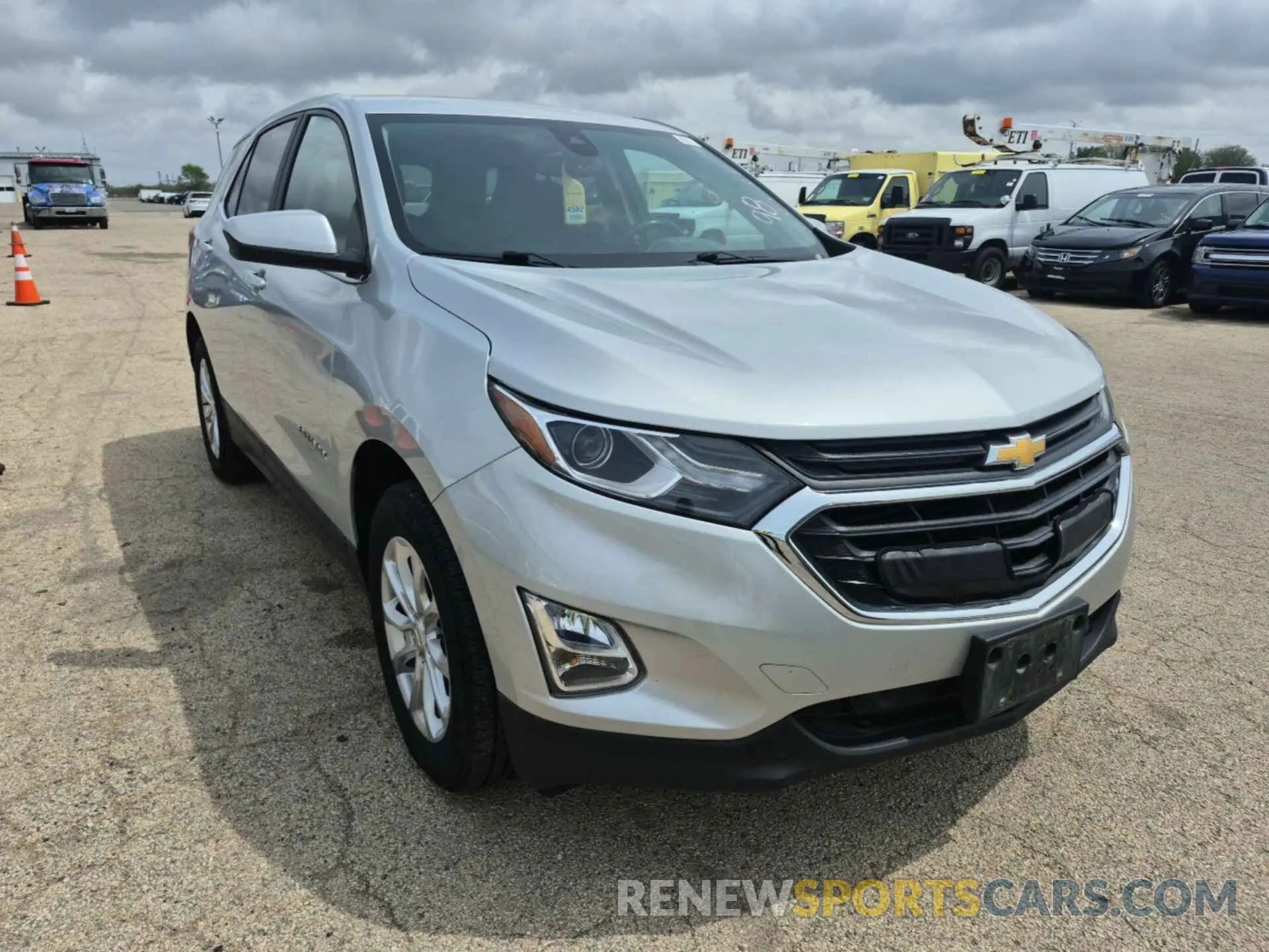 24 Photograph of a damaged car 2GNAXTEV8M6158242 CHEVROLET EQUINOX 2021