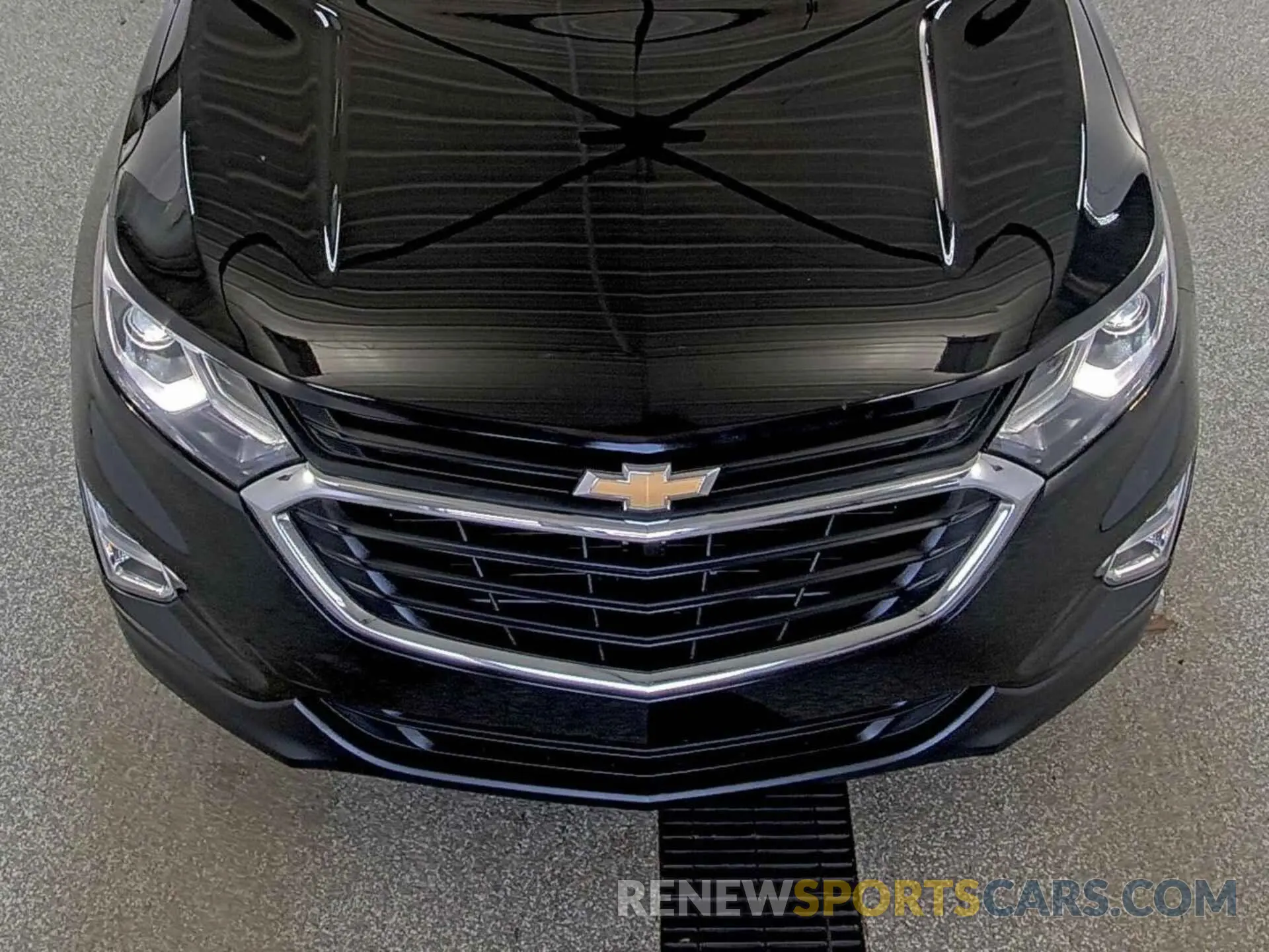 18 Photograph of a damaged car 2GNAXTEV9M6160775 CHEVROLET EQUINOX 2021