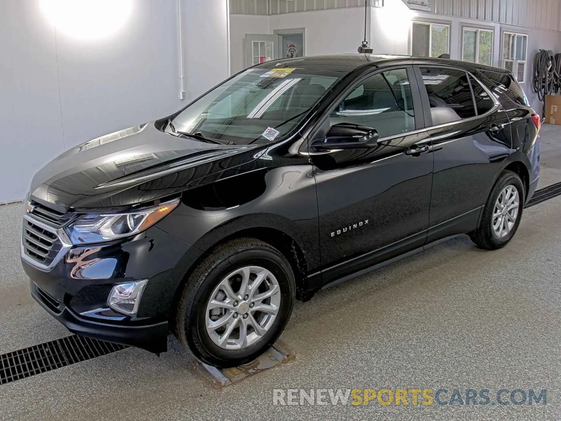 21 Photograph of a damaged car 2GNAXTEV9M6160775 CHEVROLET EQUINOX 2021
