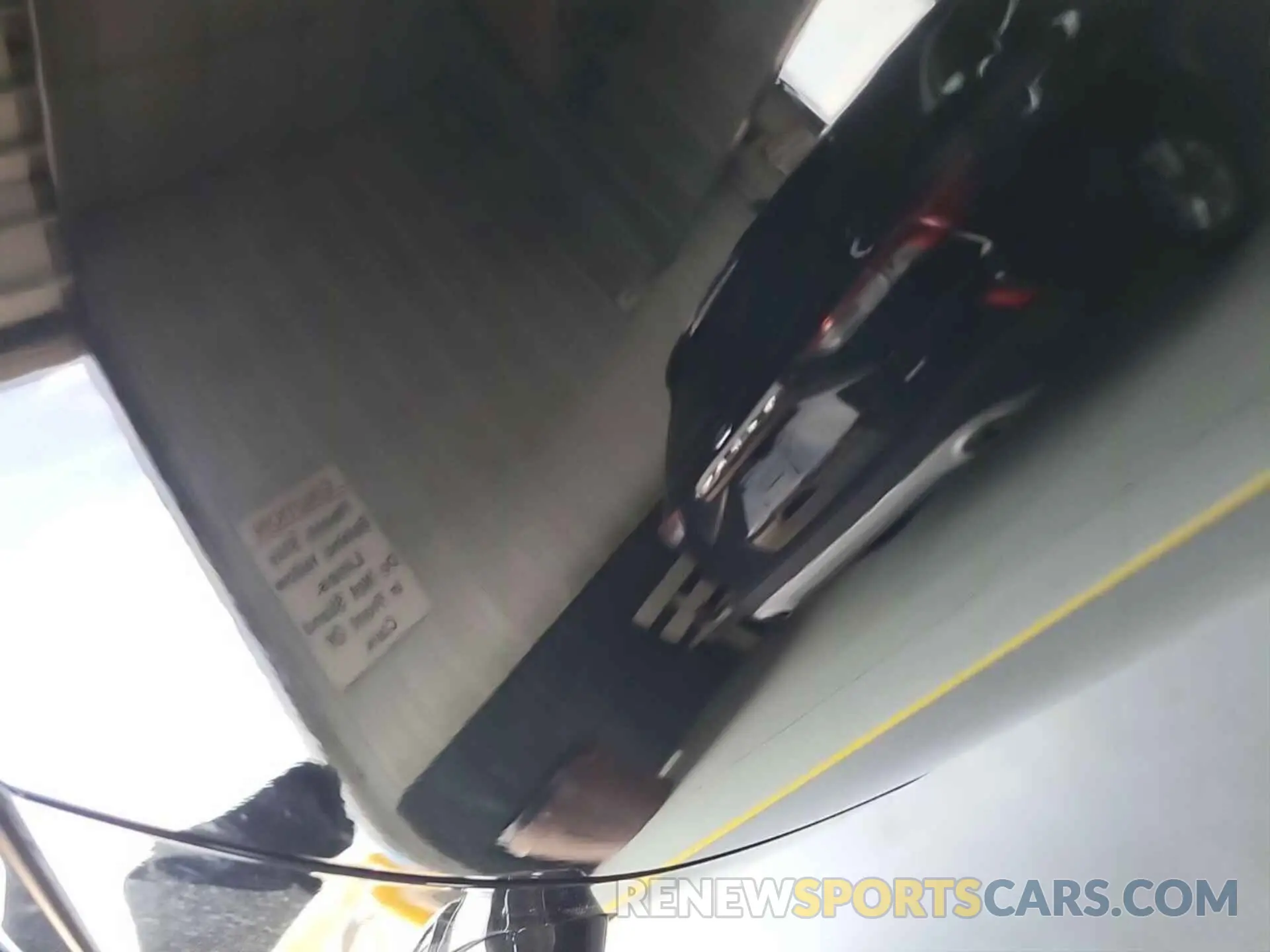 28 Photograph of a damaged car 2GNAXTEV9M6160775 CHEVROLET EQUINOX 2021
