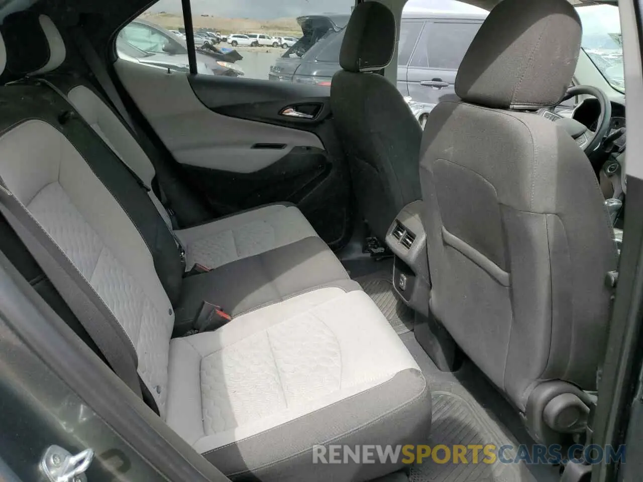 10 Фотография поврежденного автомобиля 2GNAXUEV0M6147452 CHEVROLET EQUINOX 2021