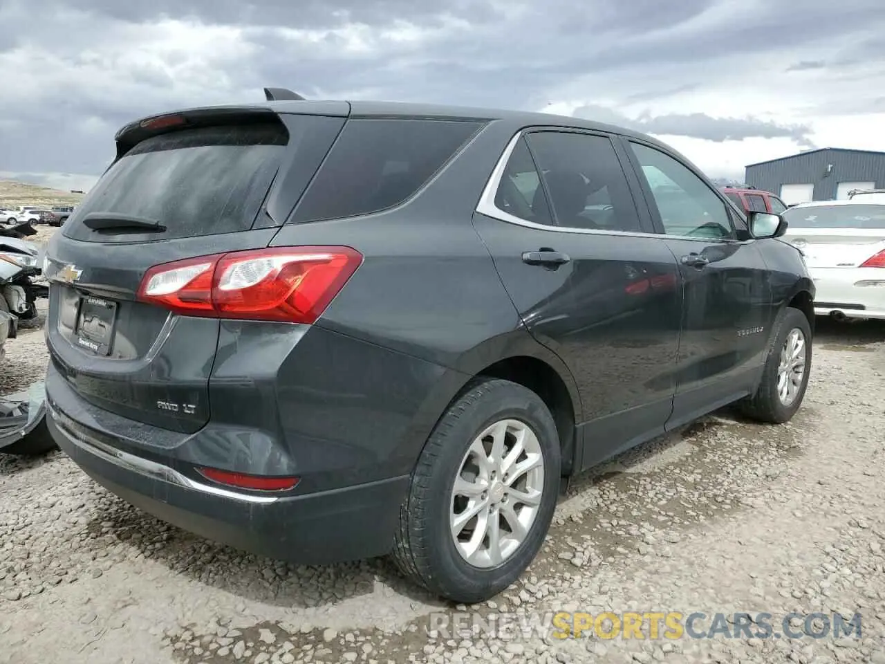 3 Фотография поврежденного автомобиля 2GNAXUEV0M6147452 CHEVROLET EQUINOX 2021