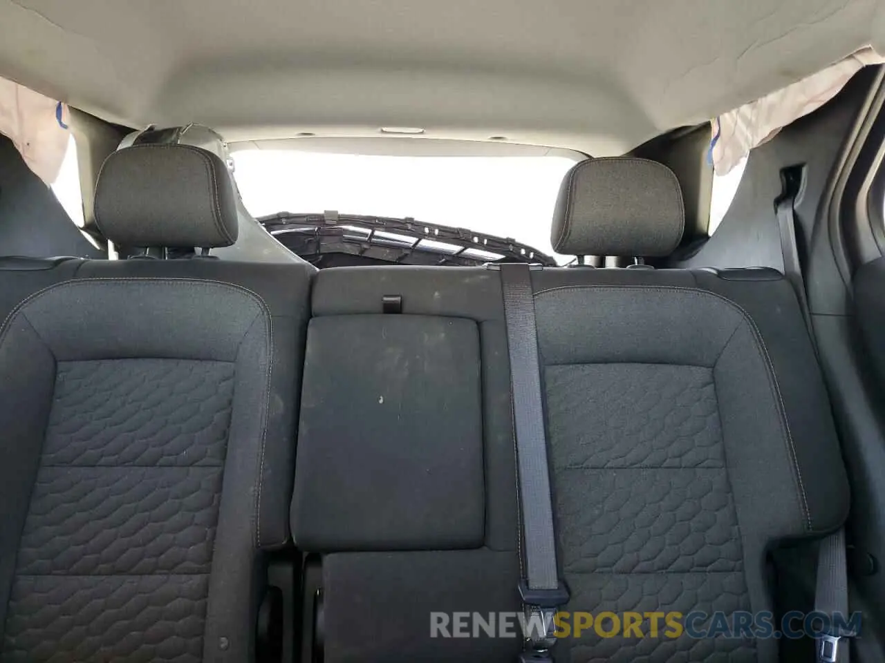 10 Photograph of a damaged car 2GNAXUEV0M6160167 CHEVROLET EQUINOX 2021
