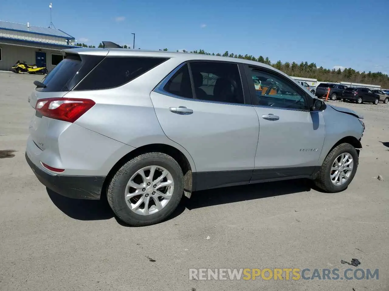 3 Photograph of a damaged car 2GNAXUEV0M6160167 CHEVROLET EQUINOX 2021