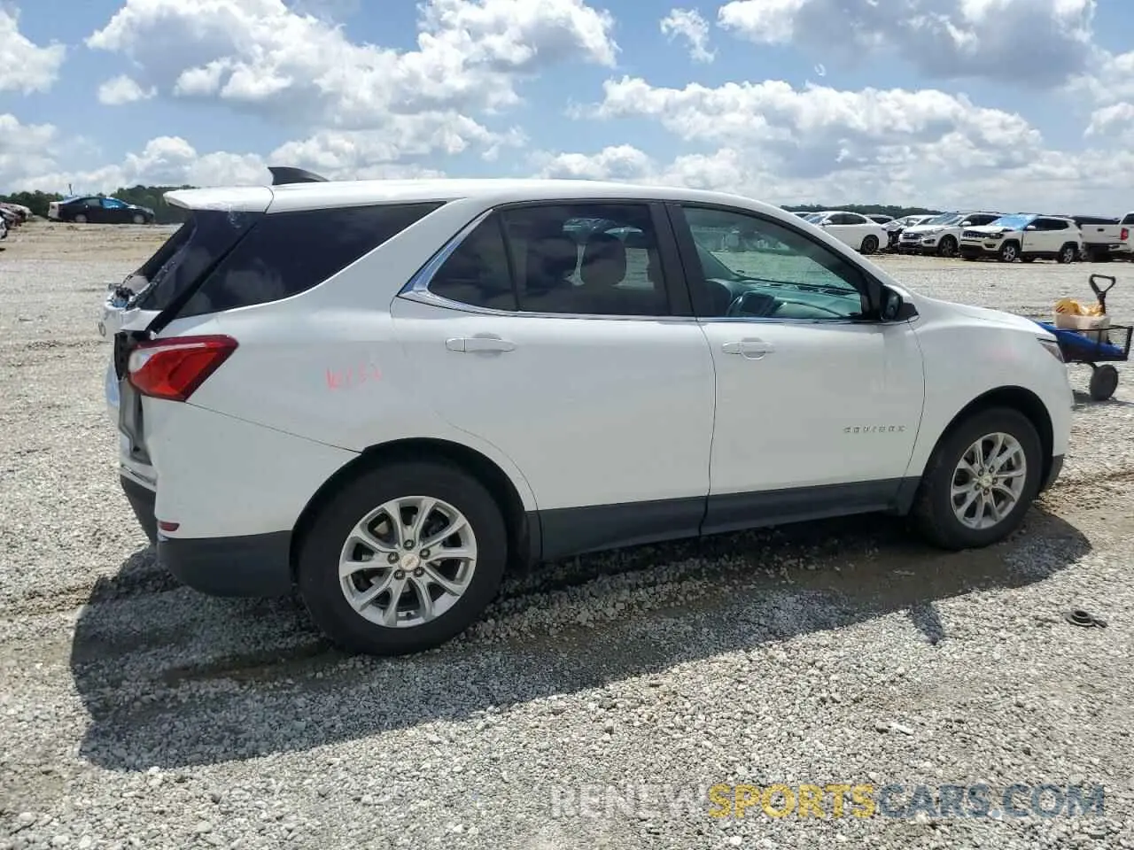 3 Фотография поврежденного автомобиля 2GNAXUEV1M6102018 CHEVROLET EQUINOX 2021