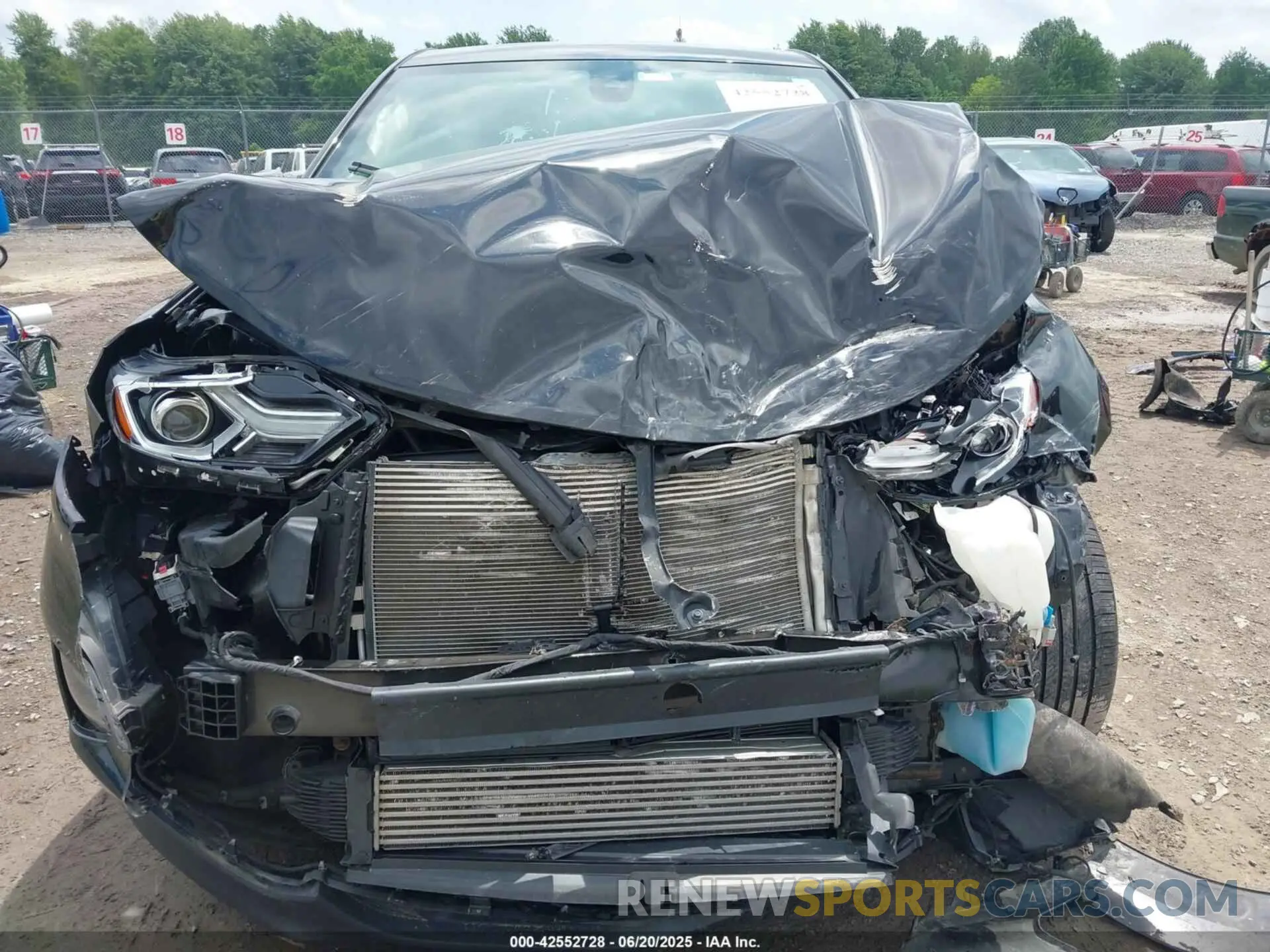 12 Фотография поврежденного автомобиля 2GNAXUEV2M6127574 CHEVROLET EQUINOX 2021