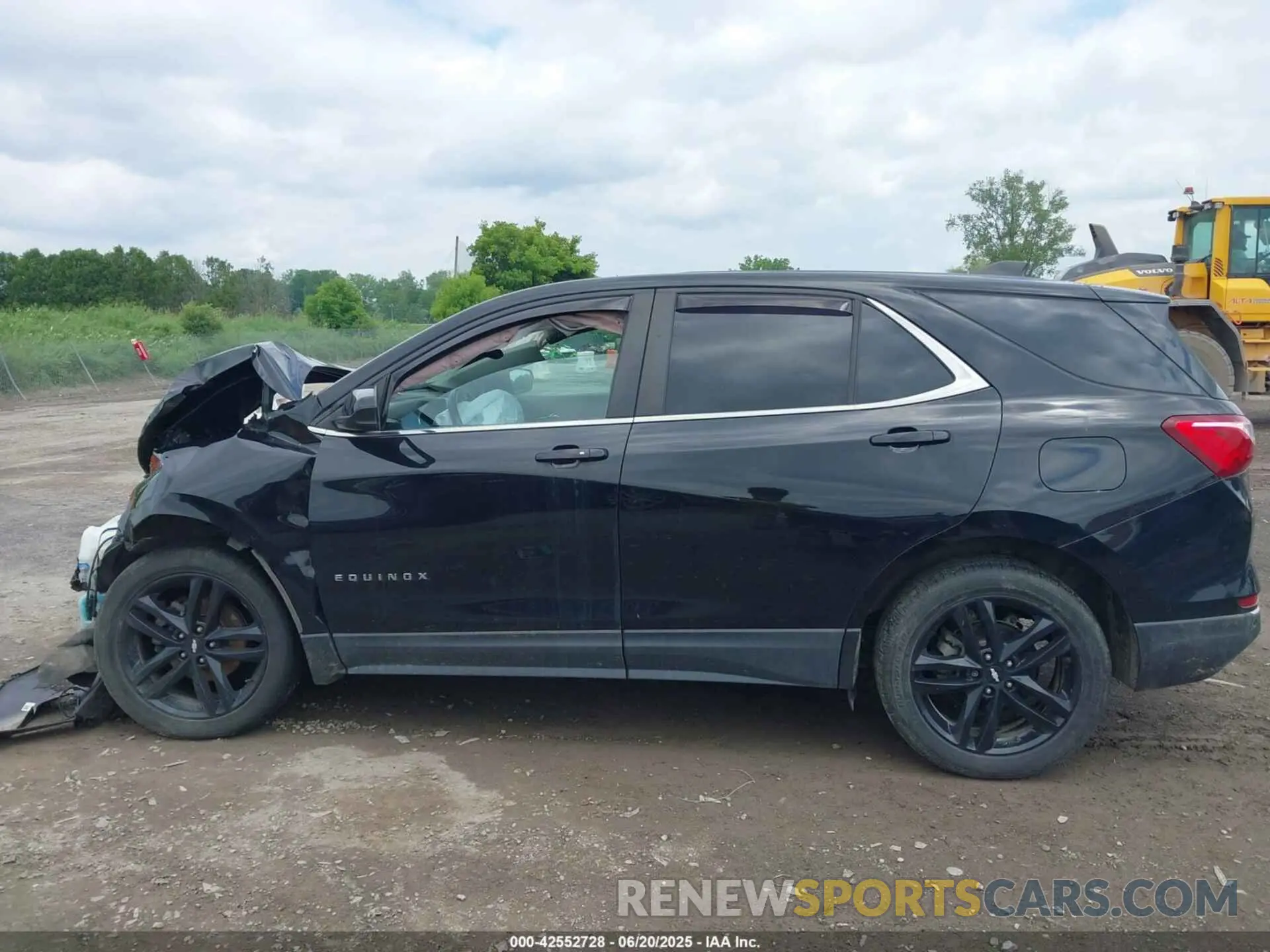 14 Фотография поврежденного автомобиля 2GNAXUEV2M6127574 CHEVROLET EQUINOX 2021