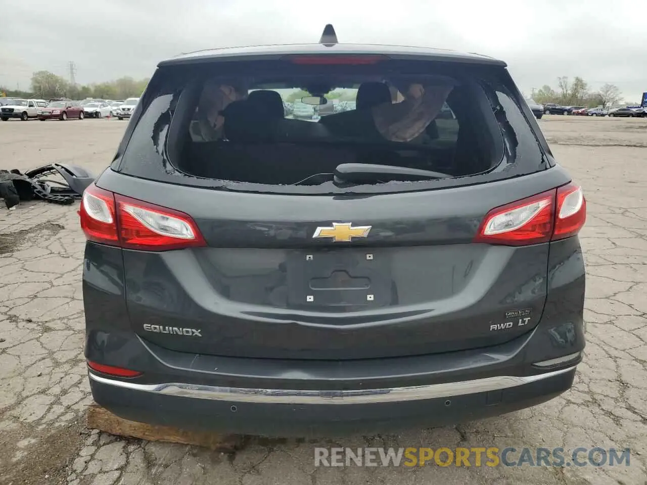 6 Photograph of a damaged car 2GNAXUEV2M6143032 CHEVROLET EQUINOX 2021