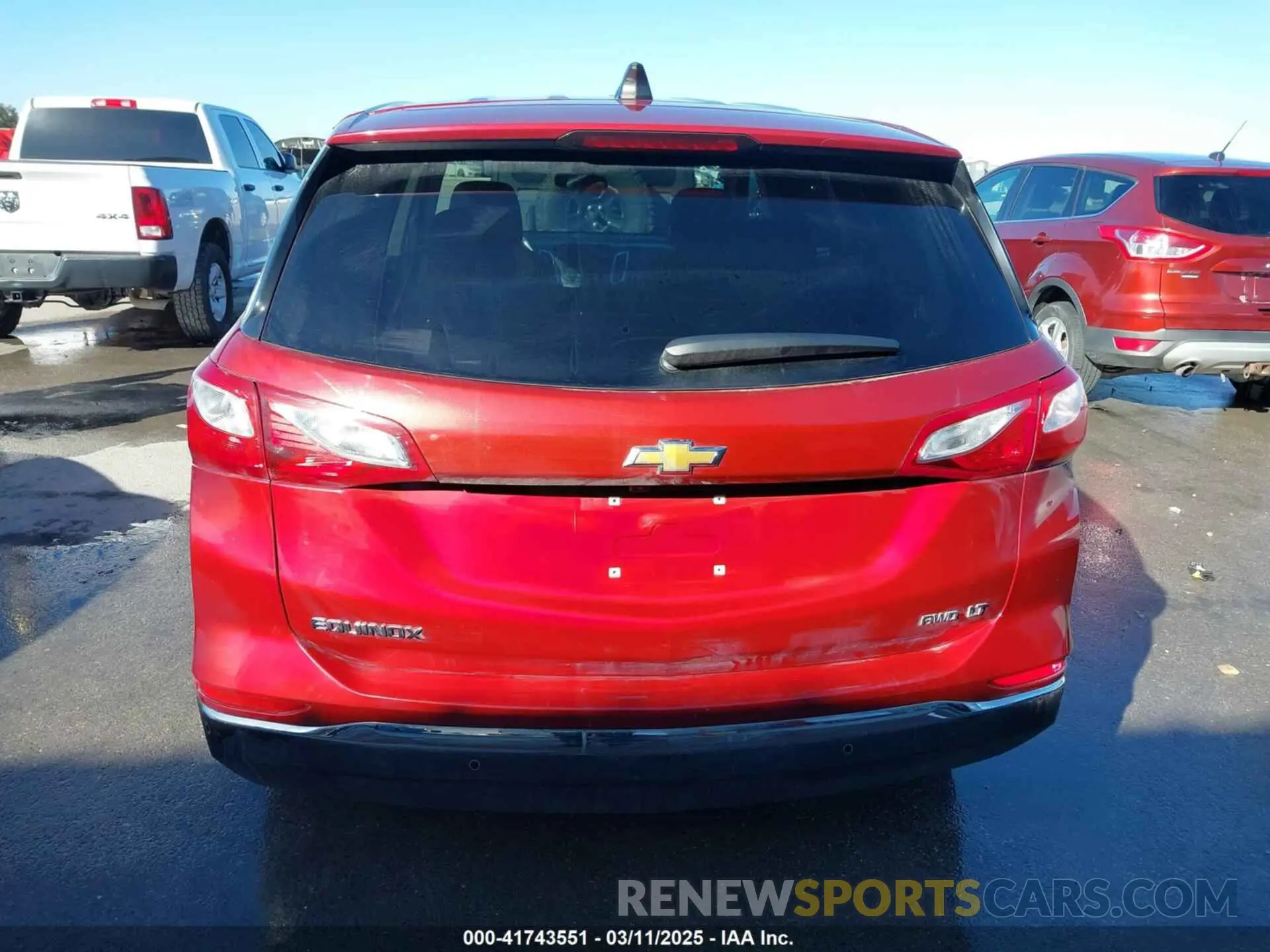 17 Photograph of a damaged car 2GNAXUEV2M6160753 CHEVROLET EQUINOX 2021