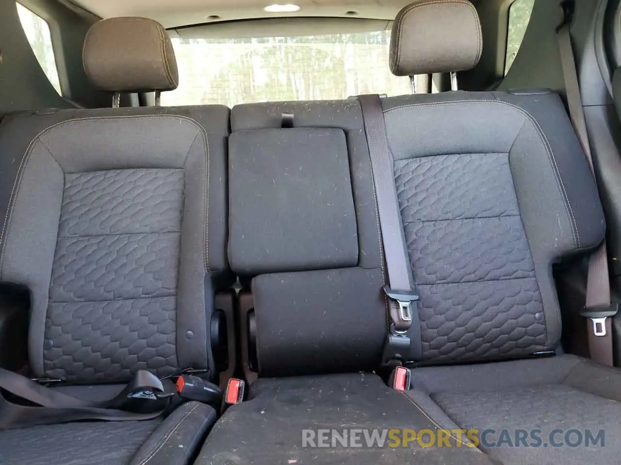 10 Photograph of a damaged car 2GNAXUEV3M6161457 CHEVROLET EQUINOX 2021
