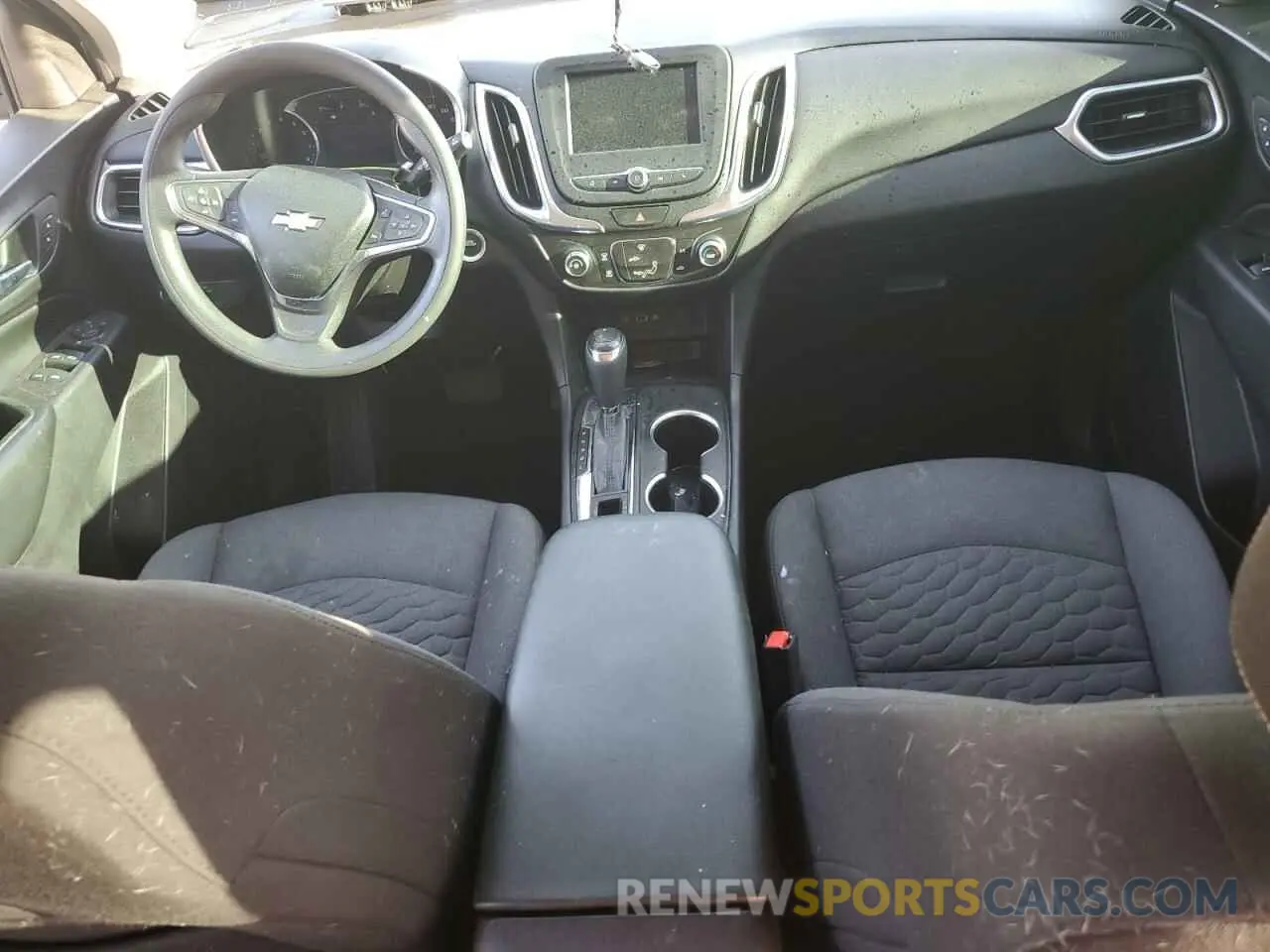 8 Photograph of a damaged car 2GNAXUEV3M6161457 CHEVROLET EQUINOX 2021