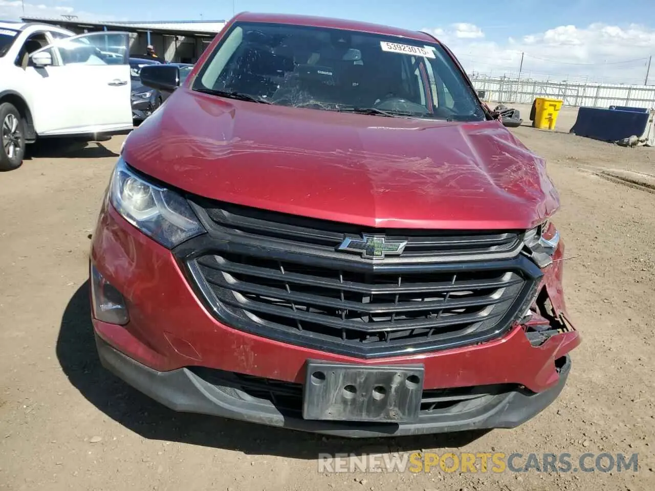 5 Фотография поврежденного автомобиля 2GNAXUEV4M6148040 CHEVROLET EQUINOX 2021