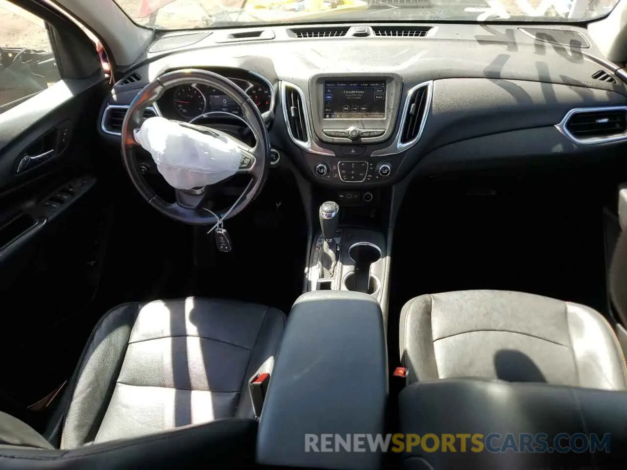 8 Фотография поврежденного автомобиля 2GNAXUEV4M6148040 CHEVROLET EQUINOX 2021