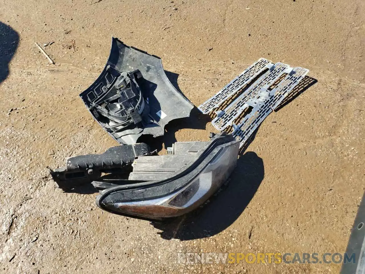 12 Photograph of a damaged car 2GNAXUEV5M6148158 CHEVROLET EQUINOX 2021