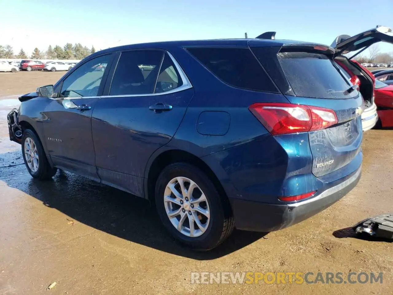 2 Photograph of a damaged car 2GNAXUEV5M6148158 CHEVROLET EQUINOX 2021