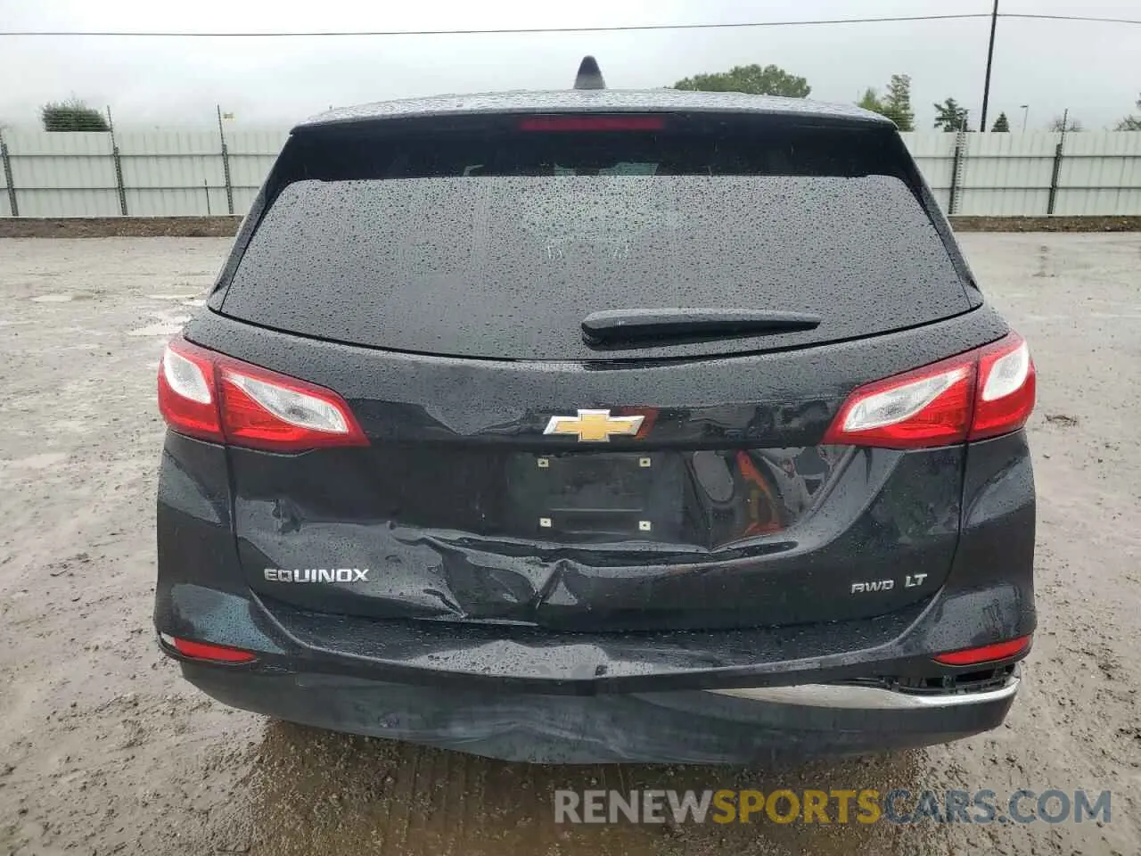 6 Photograph of a damaged car 2GNAXUEV6M6136987 CHEVROLET EQUINOX 2021