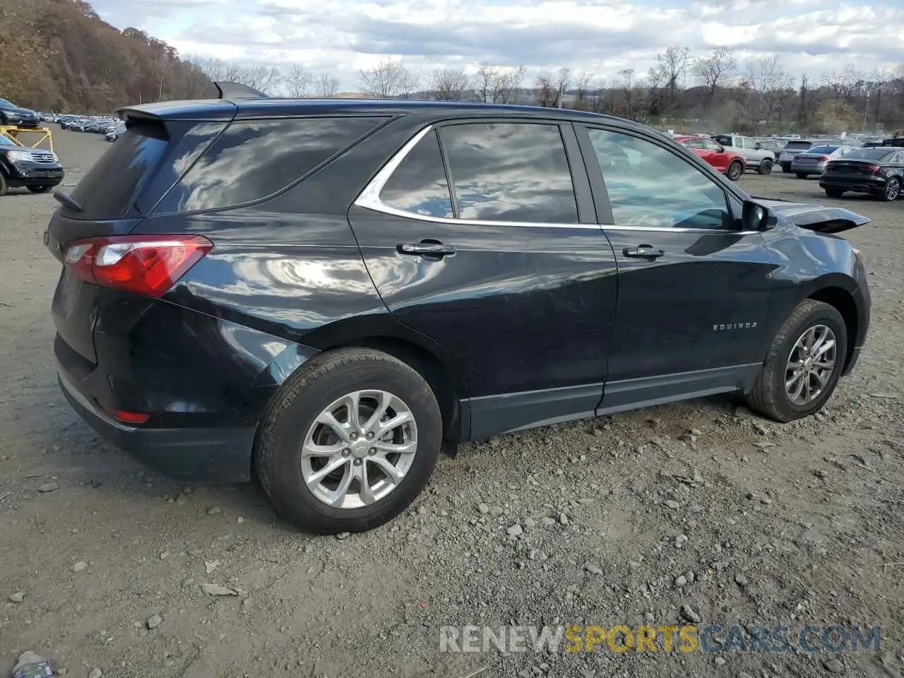 3 Photograph of a damaged car 2GNAXUEV8M6104994 CHEVROLET EQUINOX 2021
