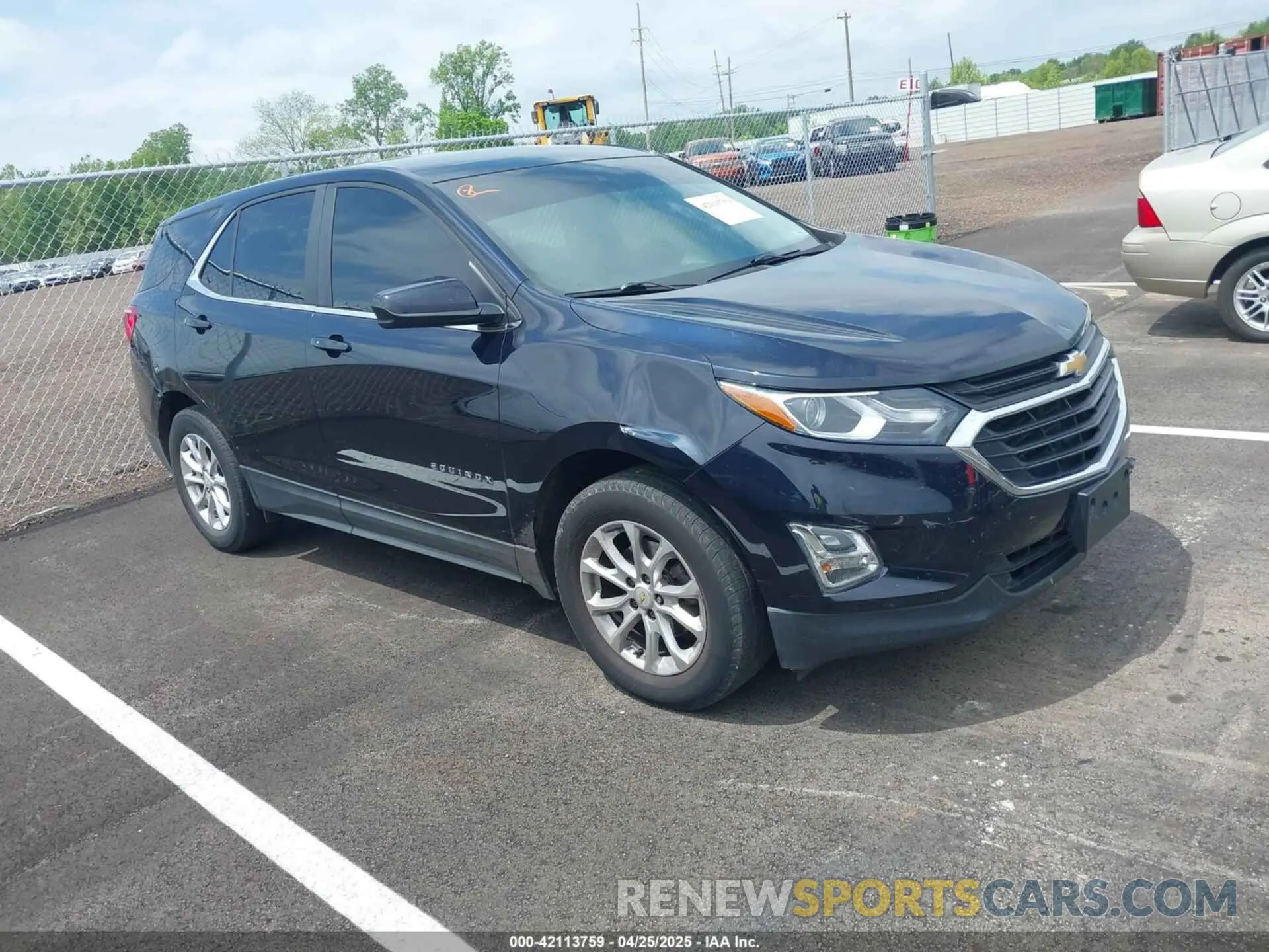 1 Photograph of a damaged car 2GNAXUEV8M6113730 CHEVROLET EQUINOX 2021