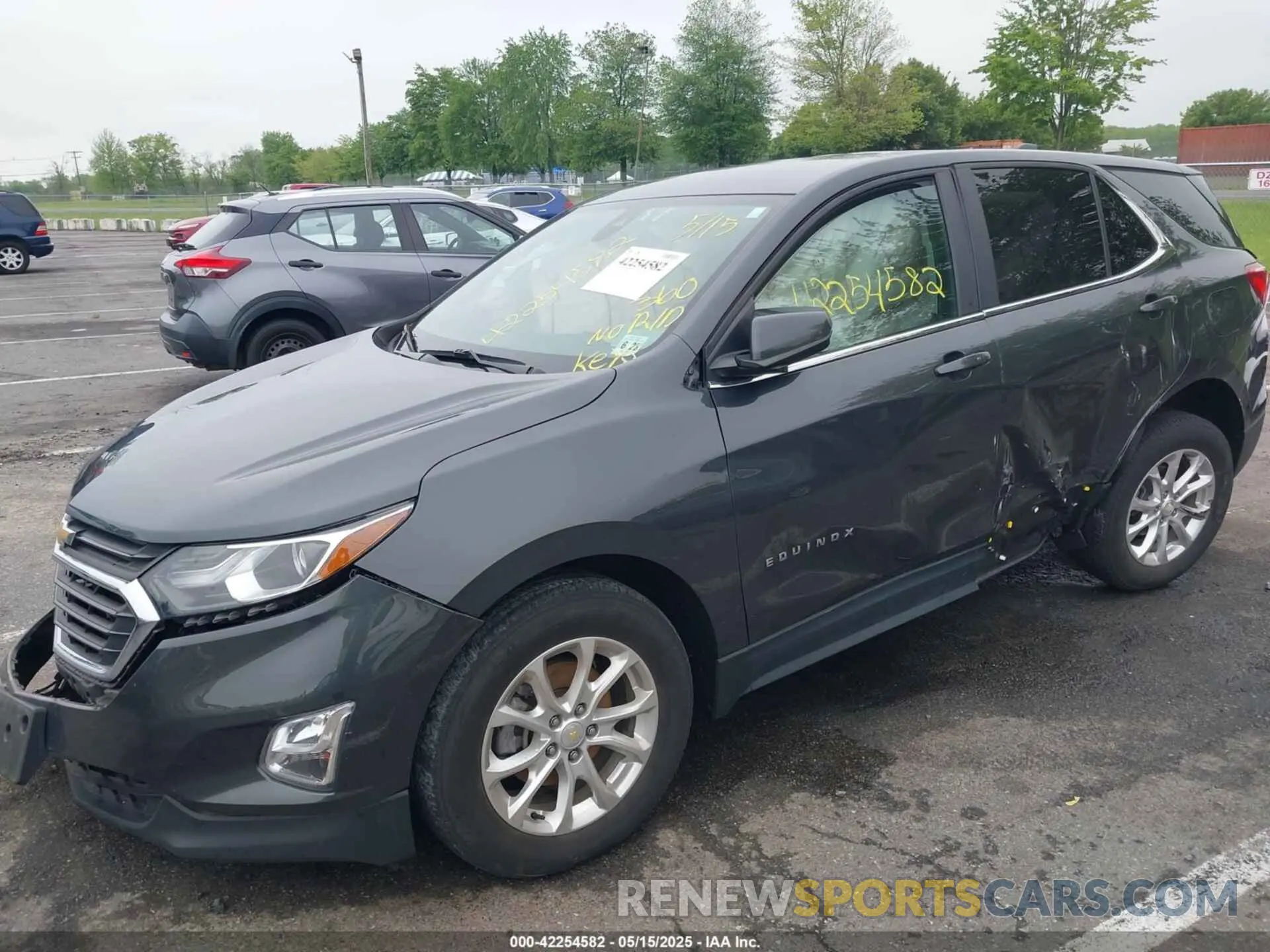 17 Фотография поврежденного автомобиля 2GNAXUEV8M6136585 CHEVROLET EQUINOX 2021
