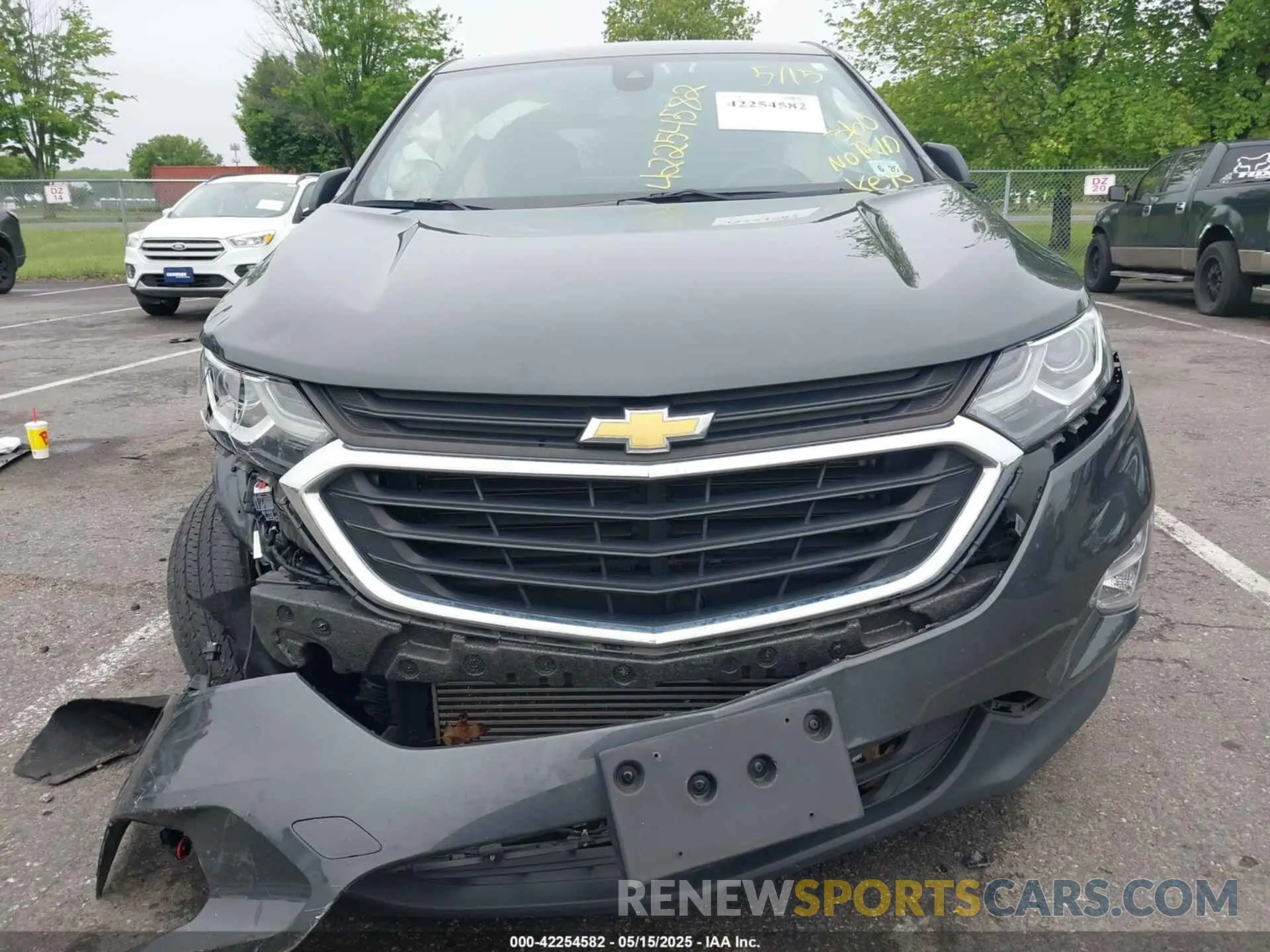 6 Фотография поврежденного автомобиля 2GNAXUEV8M6136585 CHEVROLET EQUINOX 2021