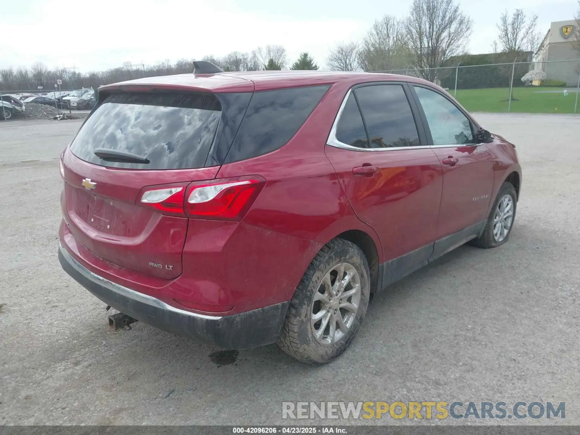 4 Фотография поврежденного автомобиля 2GNAXUEV8M6150504 CHEVROLET EQUINOX 2021