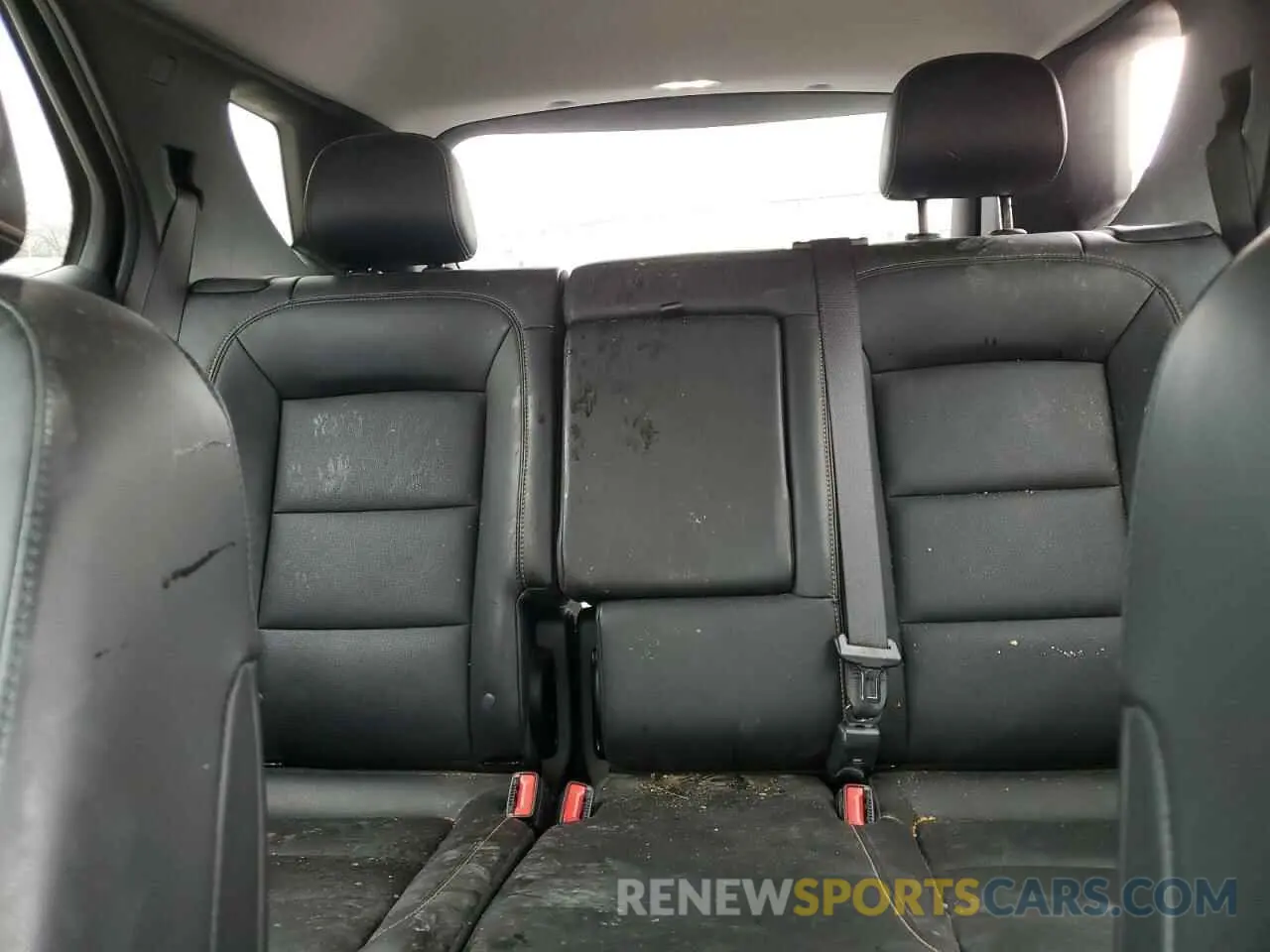 10 Photograph of a damaged car 2GNAXUEV9M6154450 CHEVROLET EQUINOX 2021