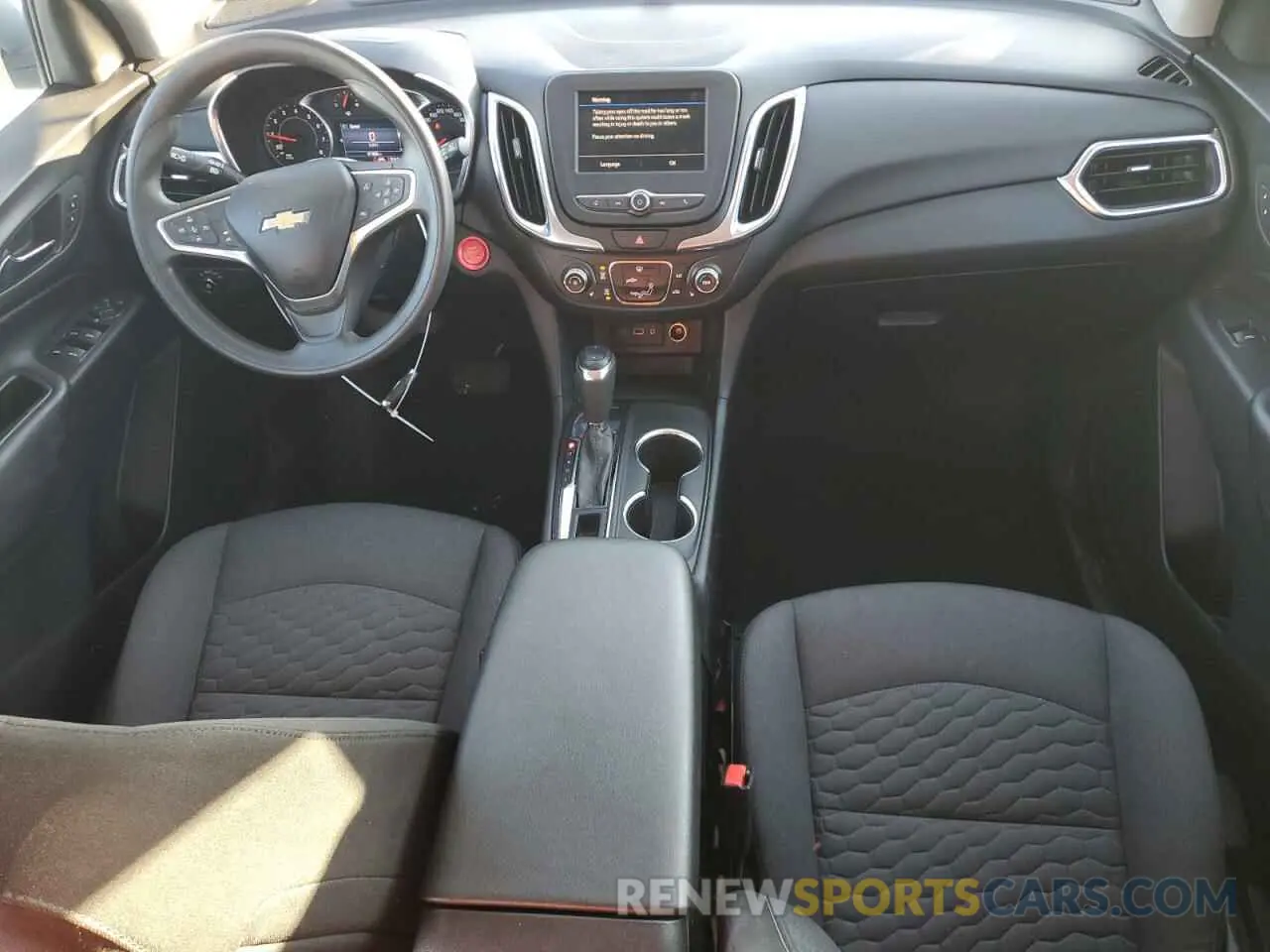 8 Photograph of a damaged car 2GNAXUEV9M6164556 CHEVROLET EQUINOX 2021