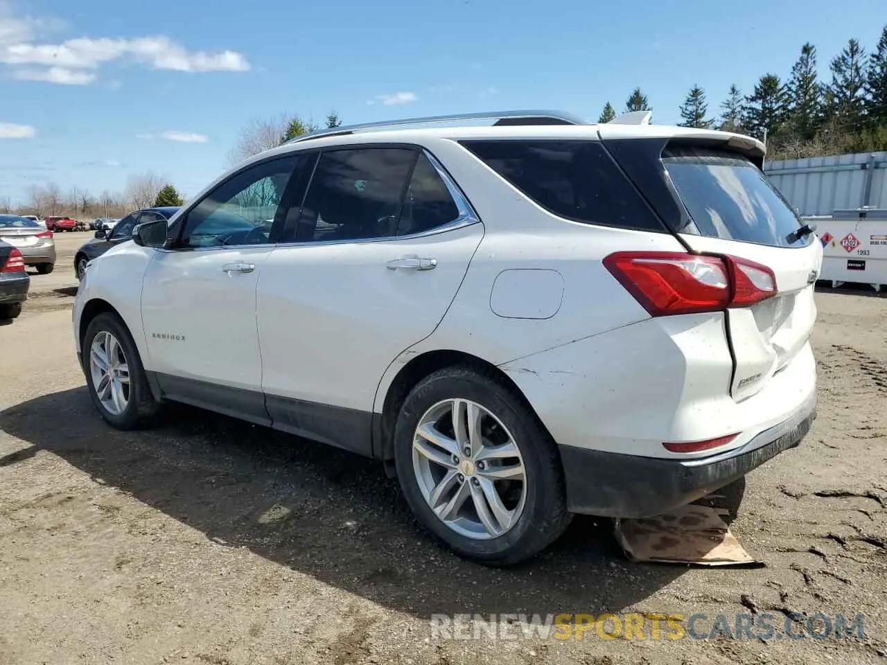 2 Photograph of a damaged car 2GNAXXEV6M6137669 CHEVROLET EQUINOX 2021
