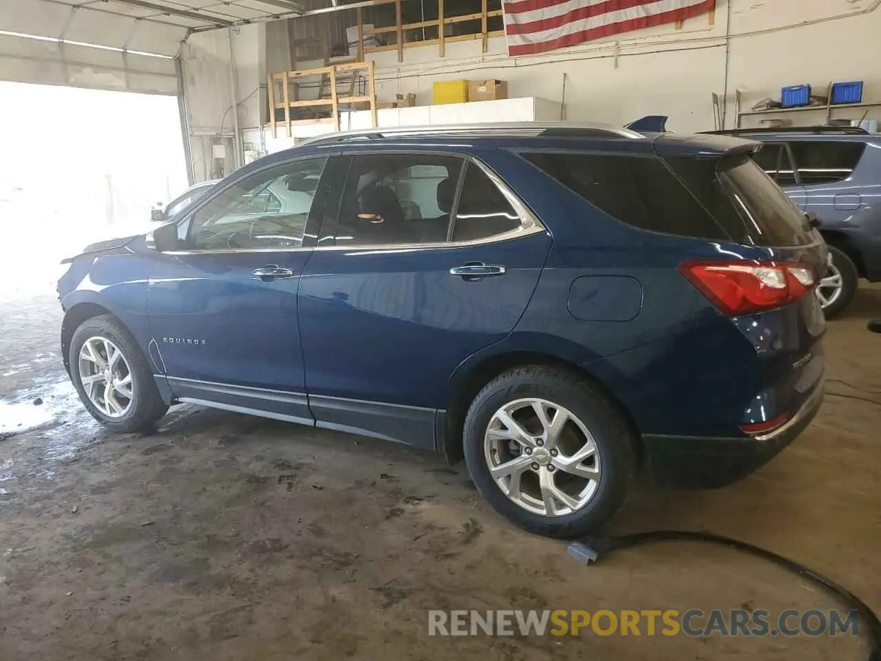 2 Photograph of a damaged car 2GNAXXEV8M6132439 CHEVROLET EQUINOX 2021