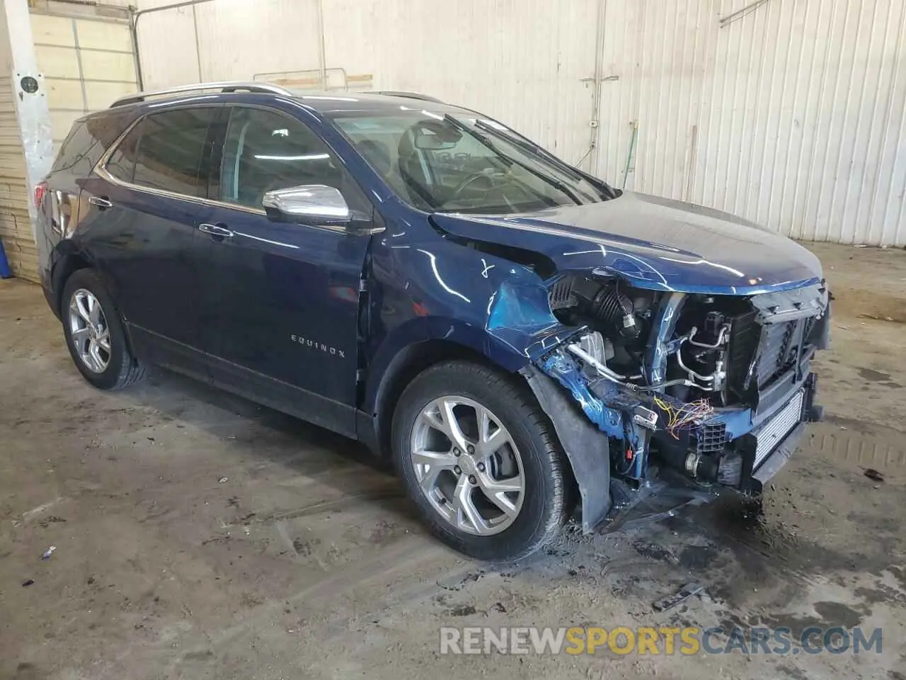 4 Photograph of a damaged car 2GNAXXEV8M6132439 CHEVROLET EQUINOX 2021