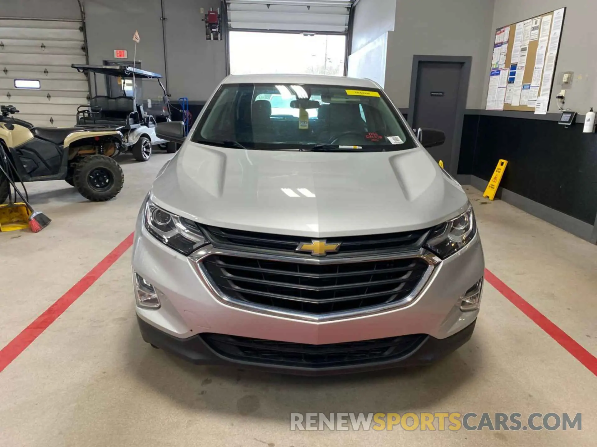 9 Photograph of a damaged car 3GNAXFEV5MS136962 CHEVROLET EQUINOX 2021
