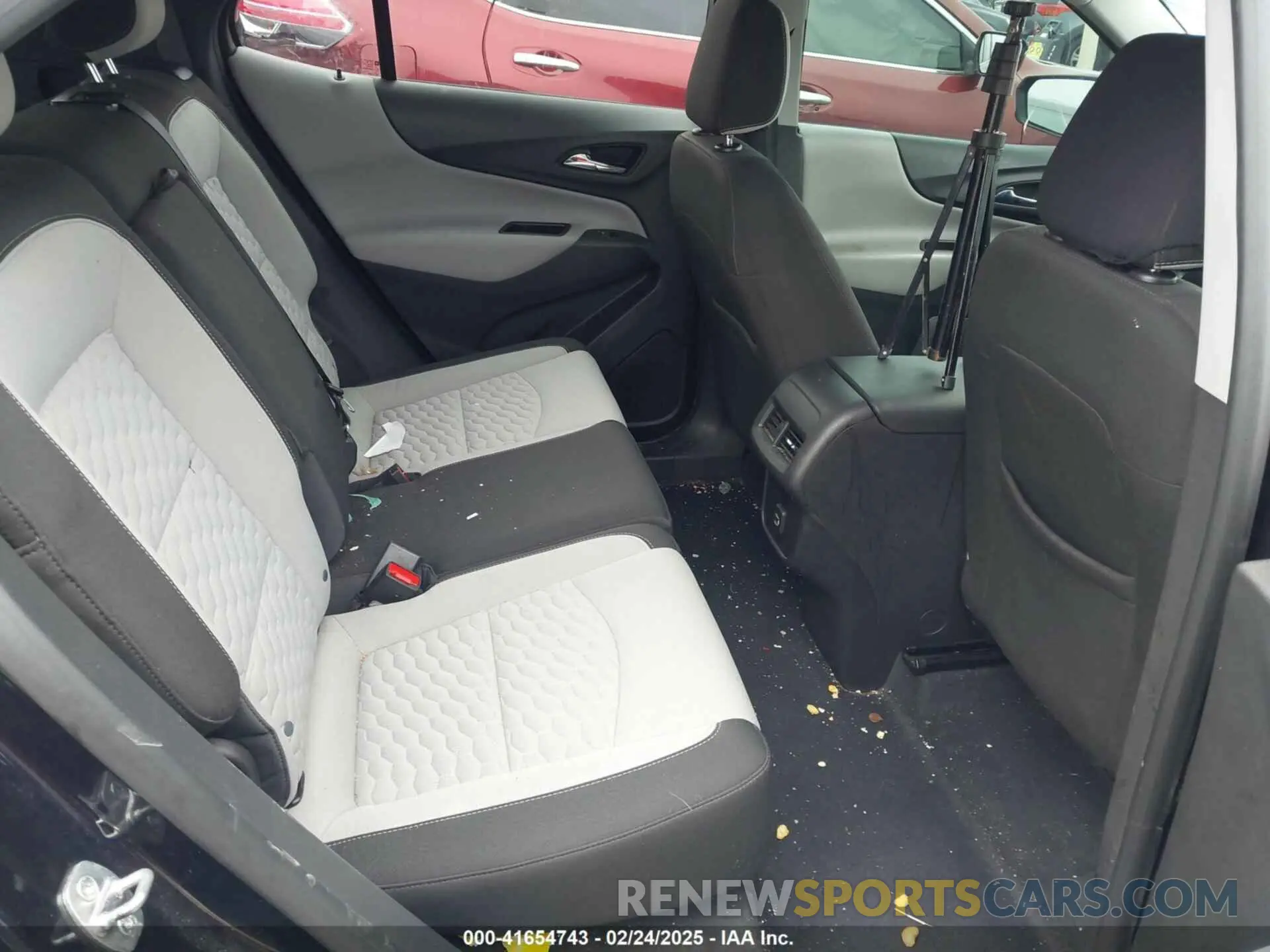 8 Фотография поврежденного автомобиля 3GNAXHEV0MS121183 CHEVROLET EQUINOX 2021