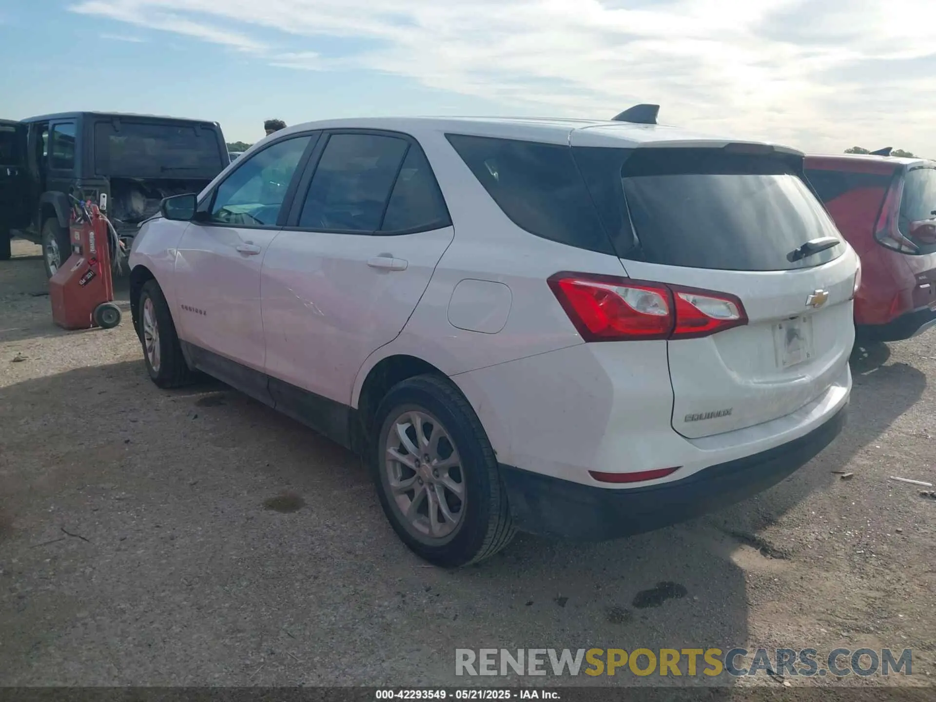3 Photograph of a damaged car 3GNAXHEV1MS178038 CHEVROLET EQUINOX 2021