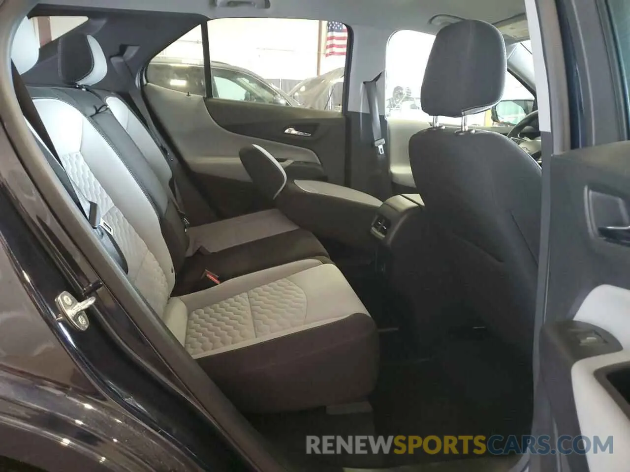 11 Photograph of a damaged car 3GNAXHEV2MS134436 CHEVROLET EQUINOX 2021