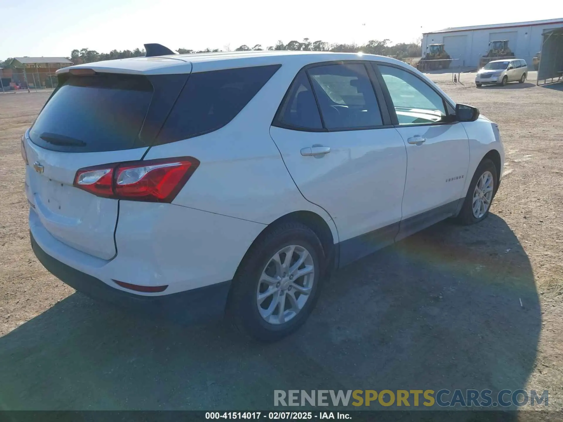 4 Фотография поврежденного автомобиля 3GNAXHEV2MS172667 CHEVROLET EQUINOX 2021
