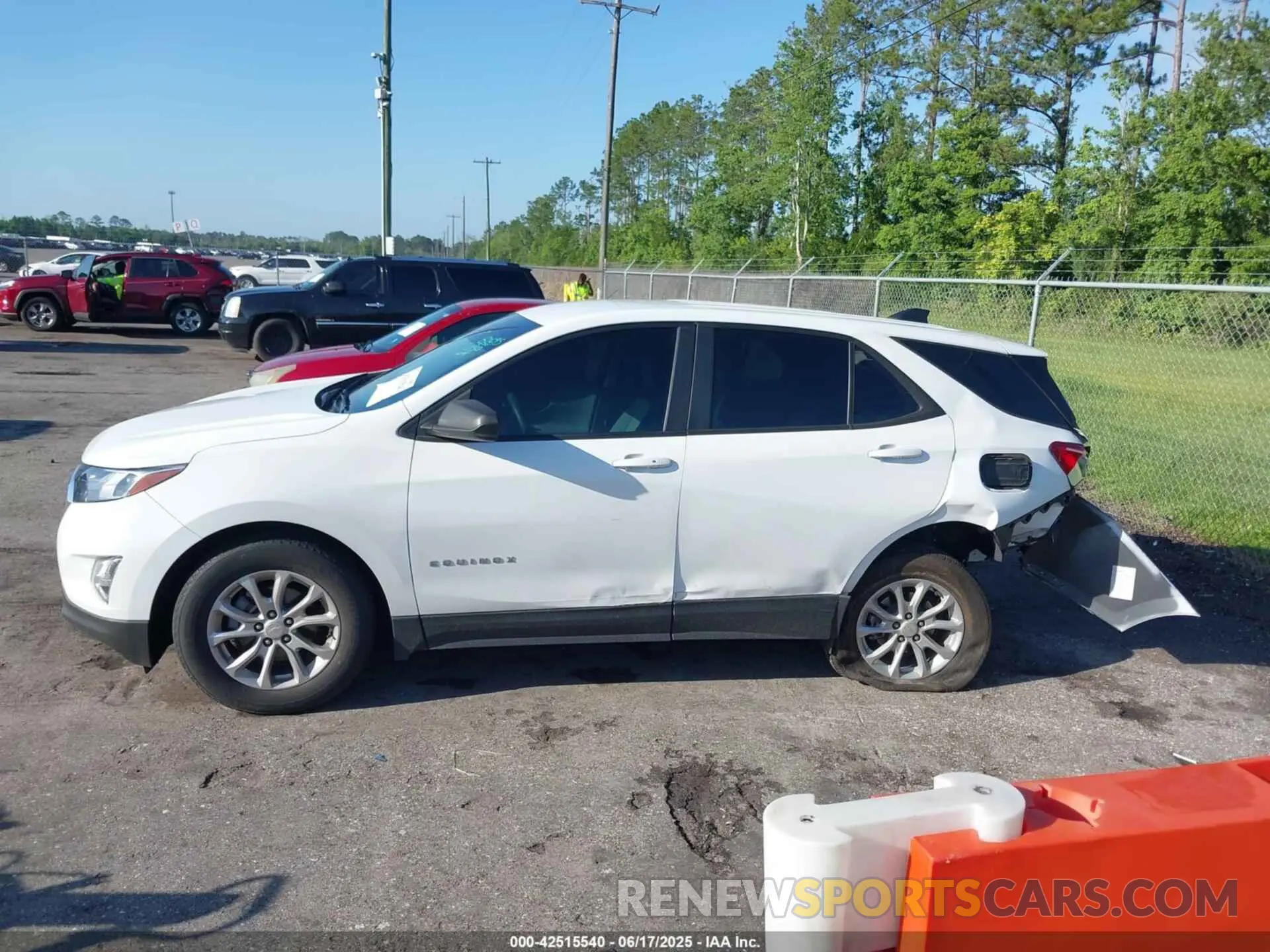 13 Photograph of a damaged car 3GNAXHEV2MS176931 CHEVROLET EQUINOX 2021